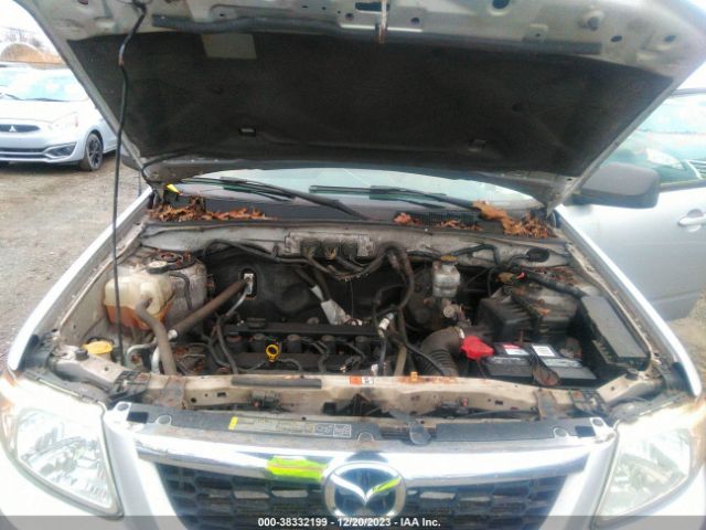 Photo 9 VIN: 4F2CY0C72AKM01313 - MAZDA TRIBUTE 