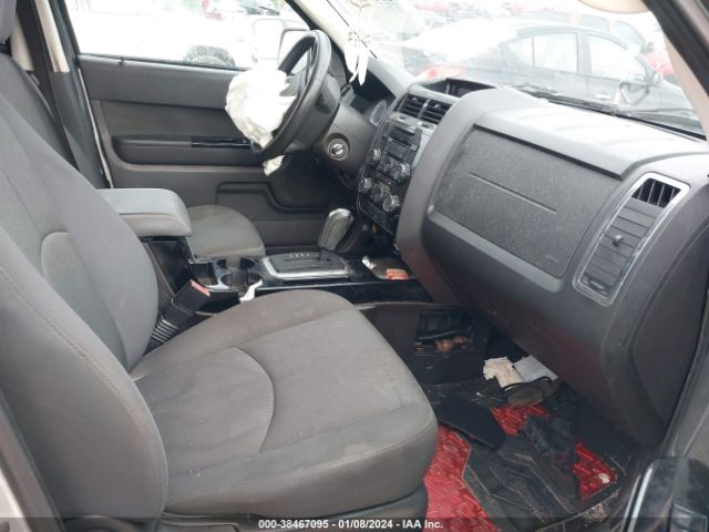 Photo 4 VIN: 4F2CY0C73AKM06357 - MAZDA TRIBUTE 