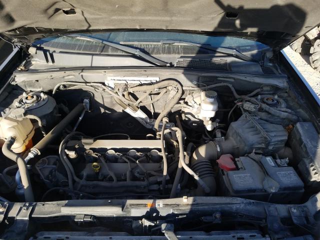 Photo 6 VIN: 4F2CY0C73AKM08027 - MAZDA TRIBUTE I 