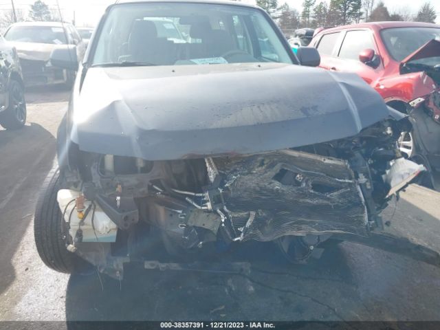 Photo 5 VIN: 4F2CY0C74AKM02771 - MAZDA TRIBUTE 