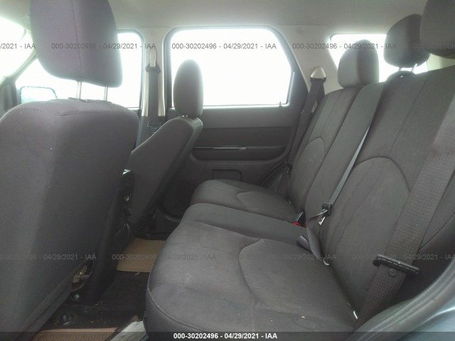 Photo 7 VIN: 4F2CY0C75BKM07236 - MAZDA TRIBUTE 