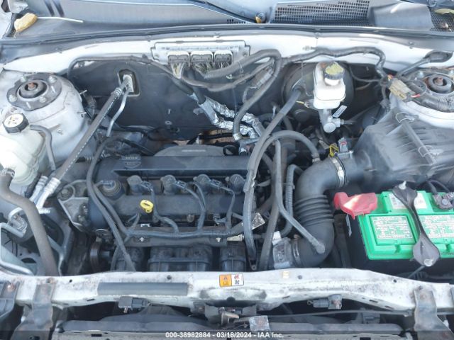 Photo 9 VIN: 4F2CY0C76BKM03387 - MAZDA TRIBUTE 