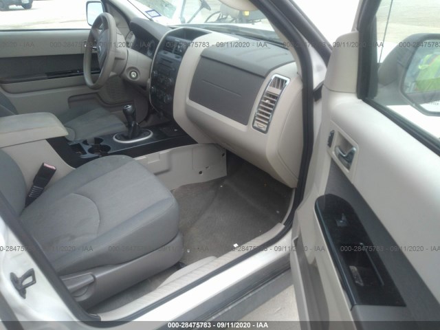 Photo 4 VIN: 4F2CY0C77BKM06511 - MAZDA TRIBUTE 