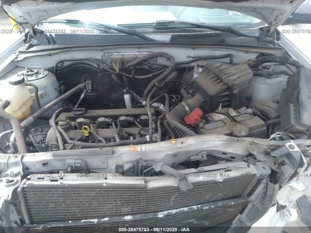 Photo 9 VIN: 4F2CY0C77BKM06511 - MAZDA TRIBUTE 