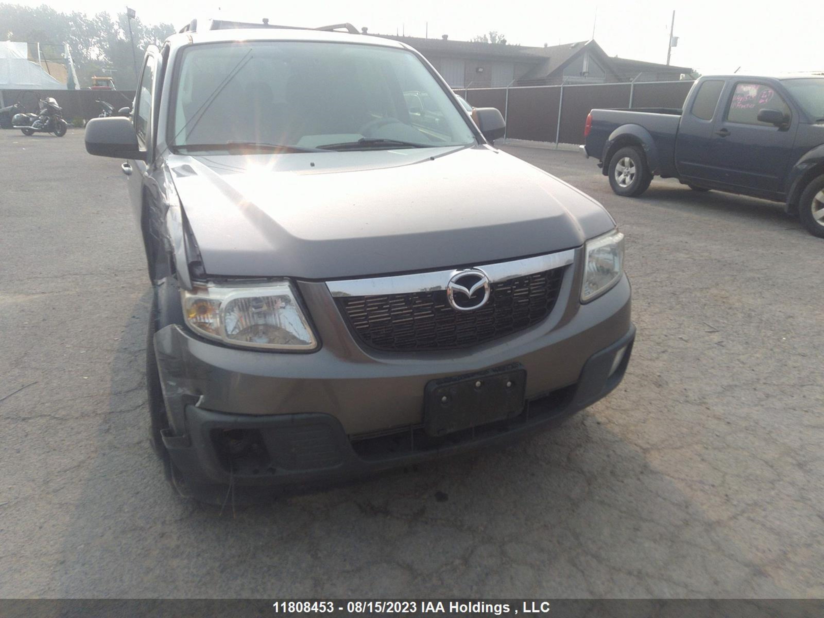 Photo 5 VIN: 4F2CY0C78BKM00362 - MAZDA TRIBUTE 