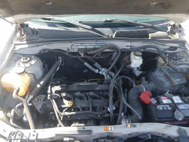 Photo 6 VIN: 4F2CY0C7XAKM04167 - MAZDA TRIBUTE I 