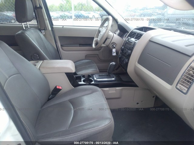 Photo 4 VIN: 4F2CY0GG4AKM03347 - MAZDA TRIBUTE 