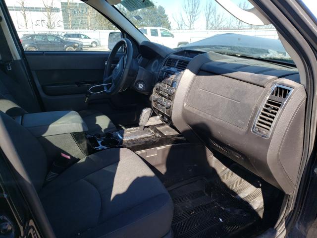 Photo 4 VIN: 4F2CY0GG7AKM02676 - MAZDA TRIBUTE S 