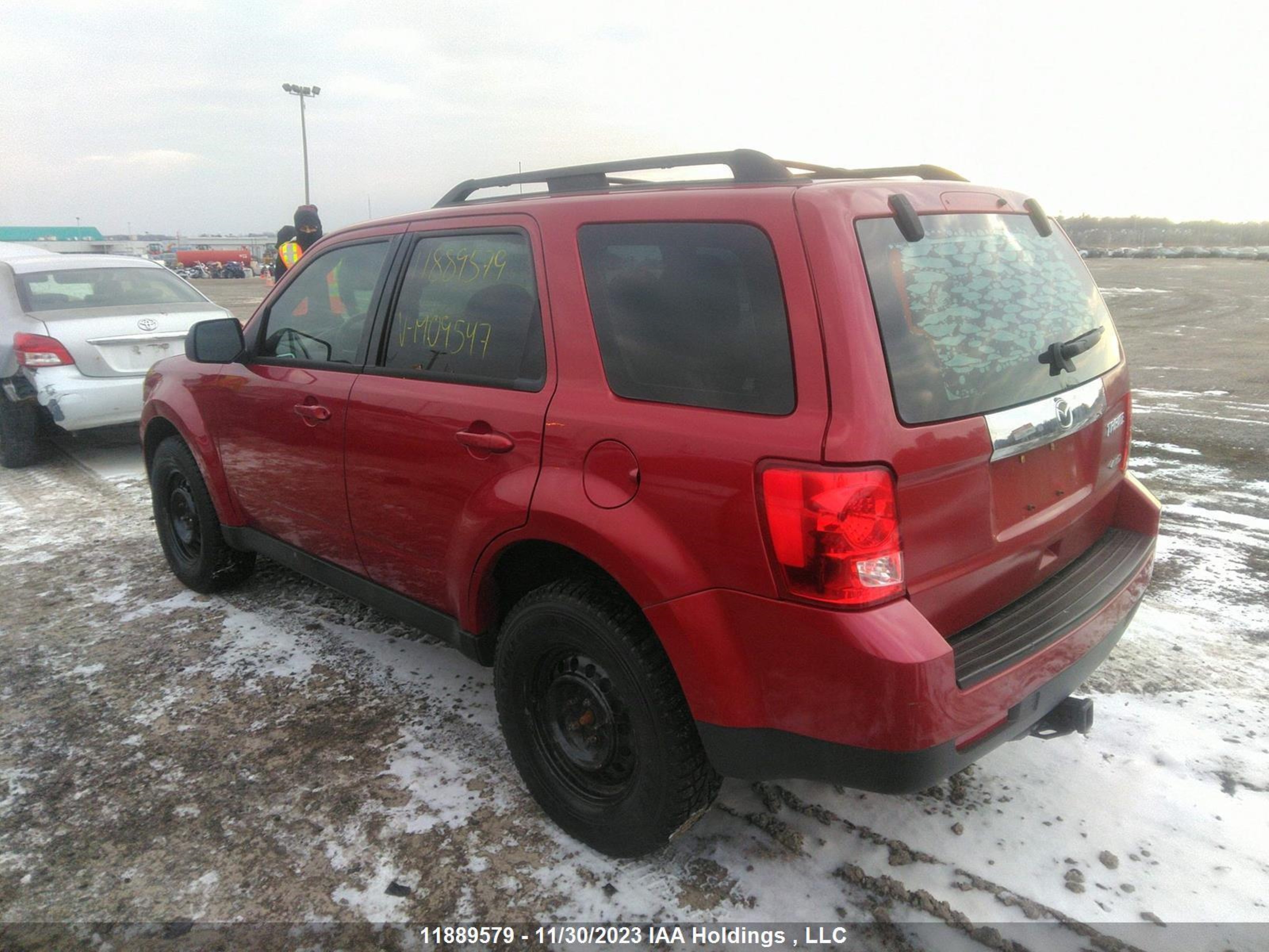 Photo 2 VIN: 4F2CY9C76AKM09547 - MAZDA TRIBUTE 