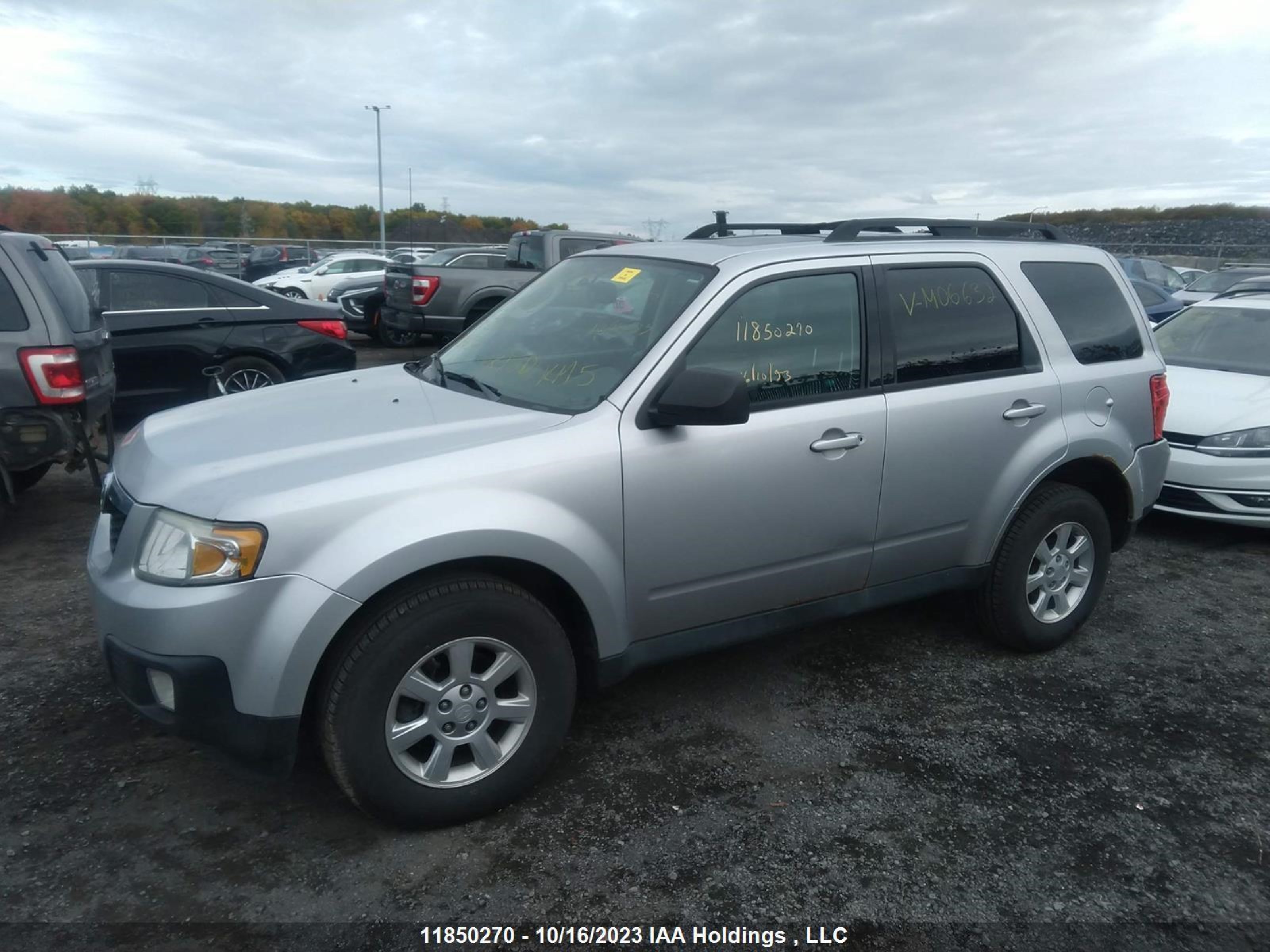 Photo 1 VIN: 4F2CY9GGXBKM06632 - MAZDA TRIBUTE 