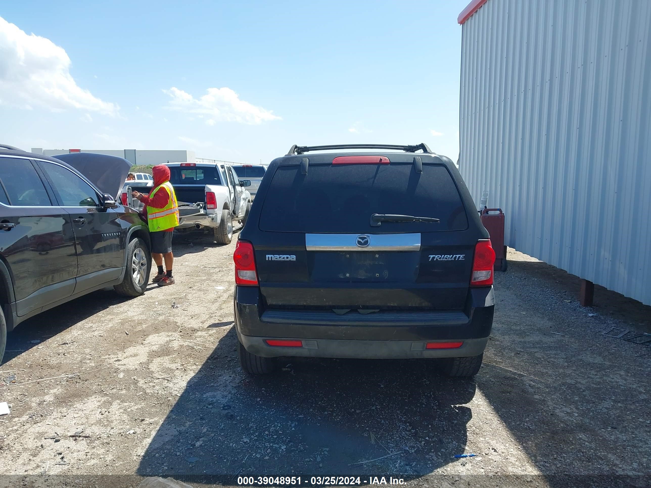 Photo 15 VIN: 4F2CZ02218KM19585 - MAZDA TRIBUTE 