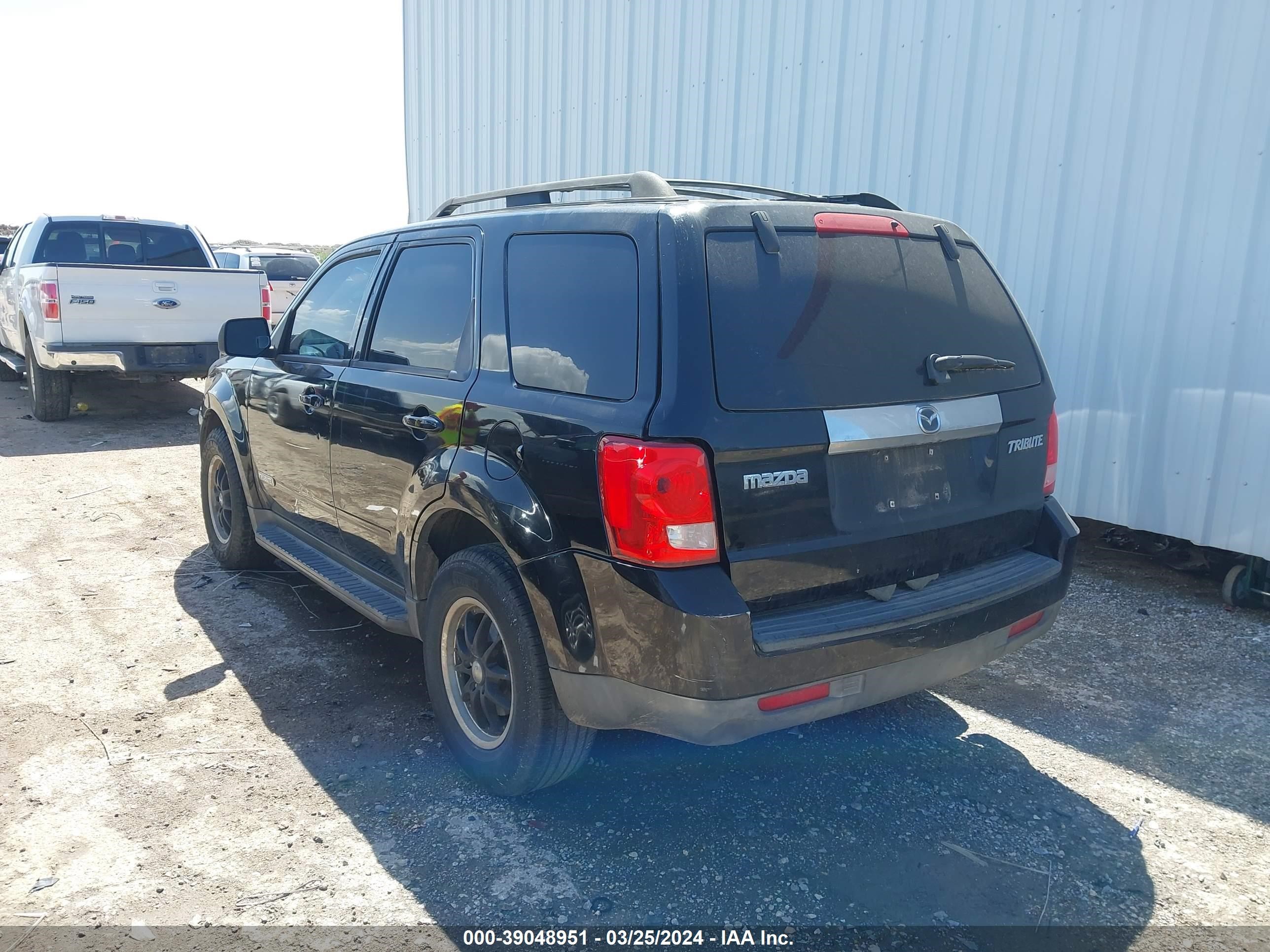 Photo 2 VIN: 4F2CZ02218KM19585 - MAZDA TRIBUTE 