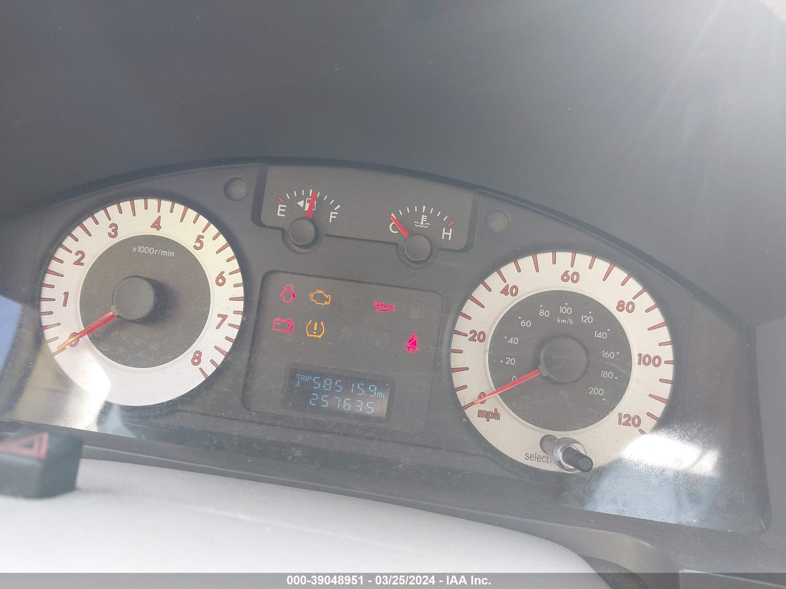 Photo 6 VIN: 4F2CZ02218KM19585 - MAZDA TRIBUTE 