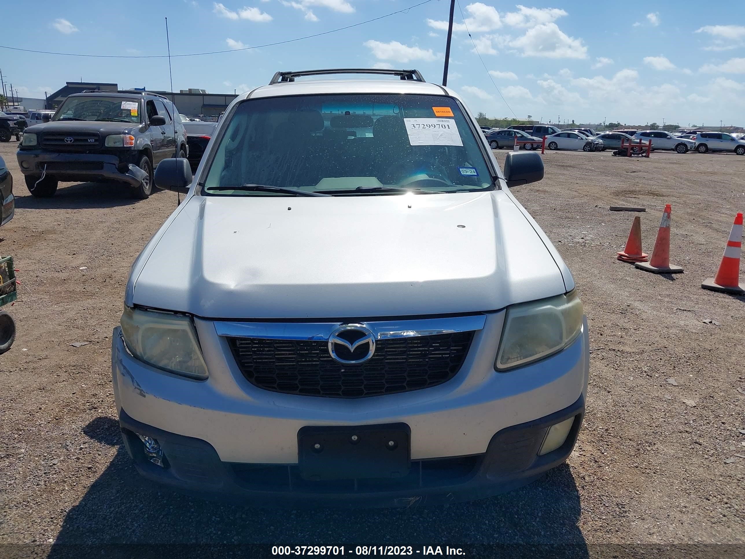 Photo 11 VIN: 4F2CZ02709KM06178 - MAZDA TRIBUTE 