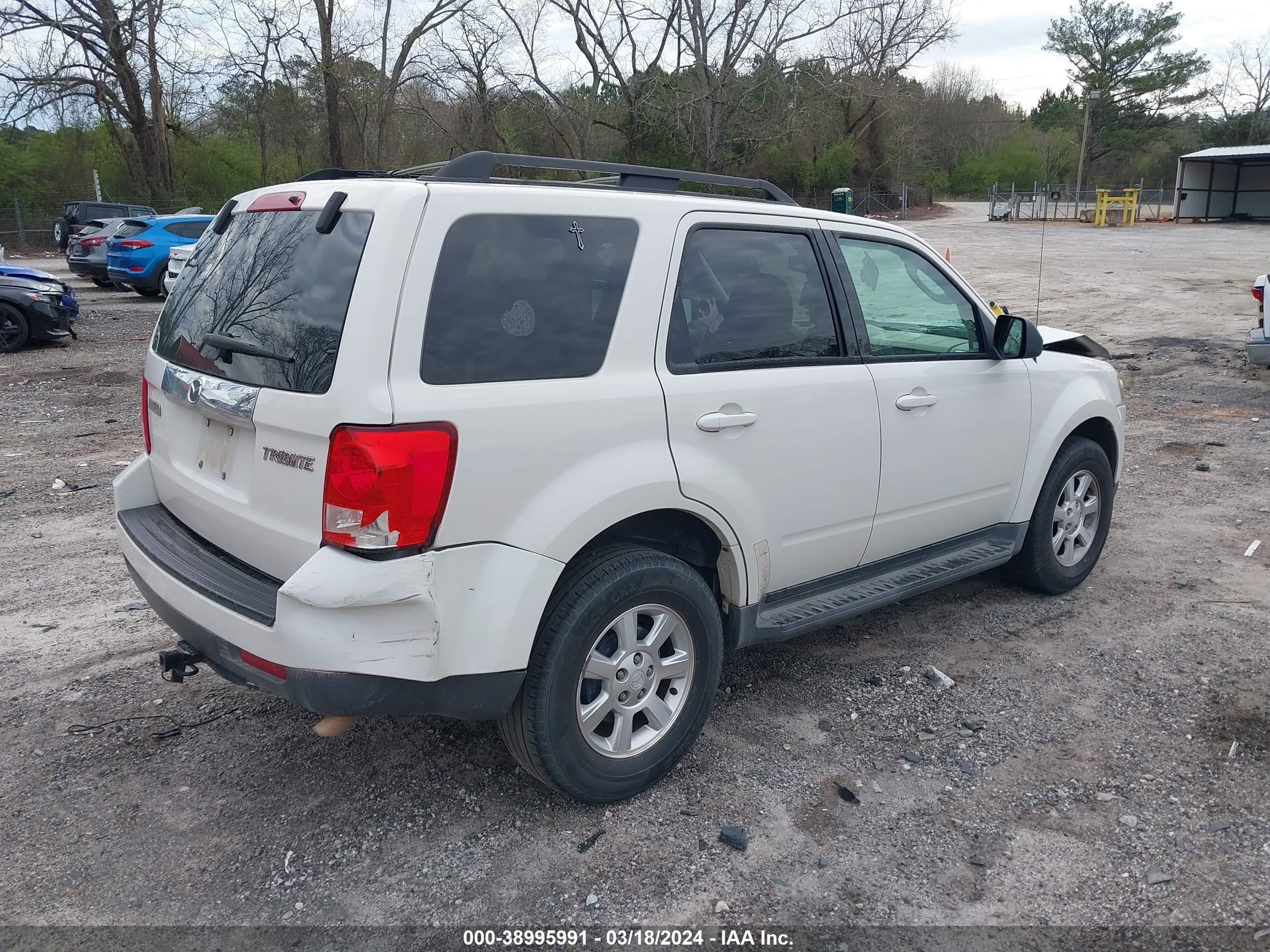 Photo 3 VIN: 4F2CZ02729KM04867 - MAZDA TRIBUTE 