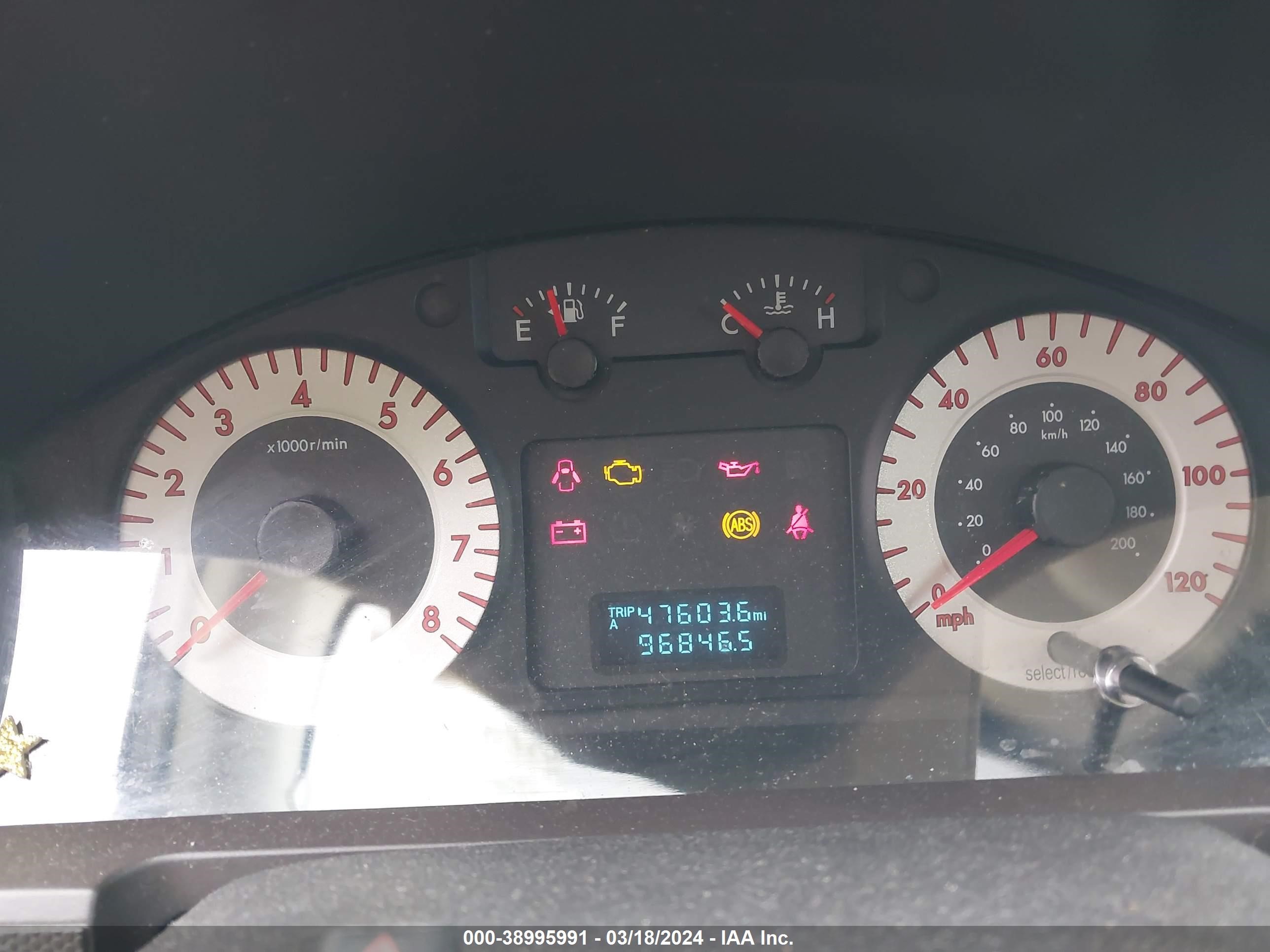 Photo 6 VIN: 4F2CZ02729KM04867 - MAZDA TRIBUTE 