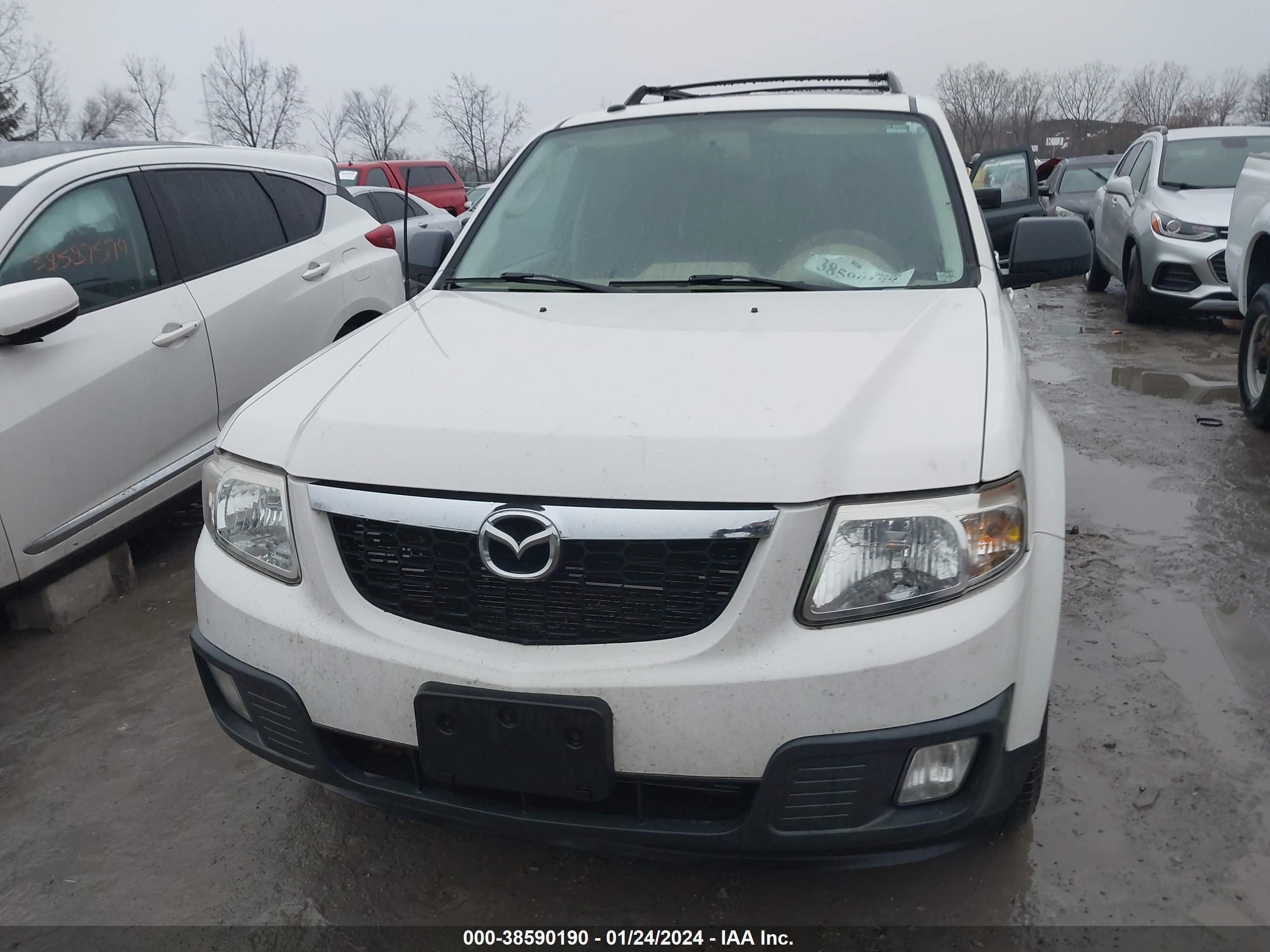 Photo 11 VIN: 4F2CZ02739KM02688 - MAZDA TRIBUTE 