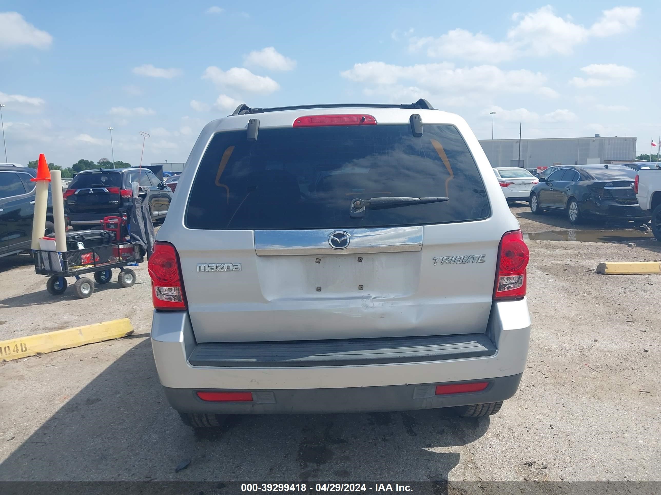 Photo 15 VIN: 4F2CZ02749KM01047 - MAZDA TRIBUTE 