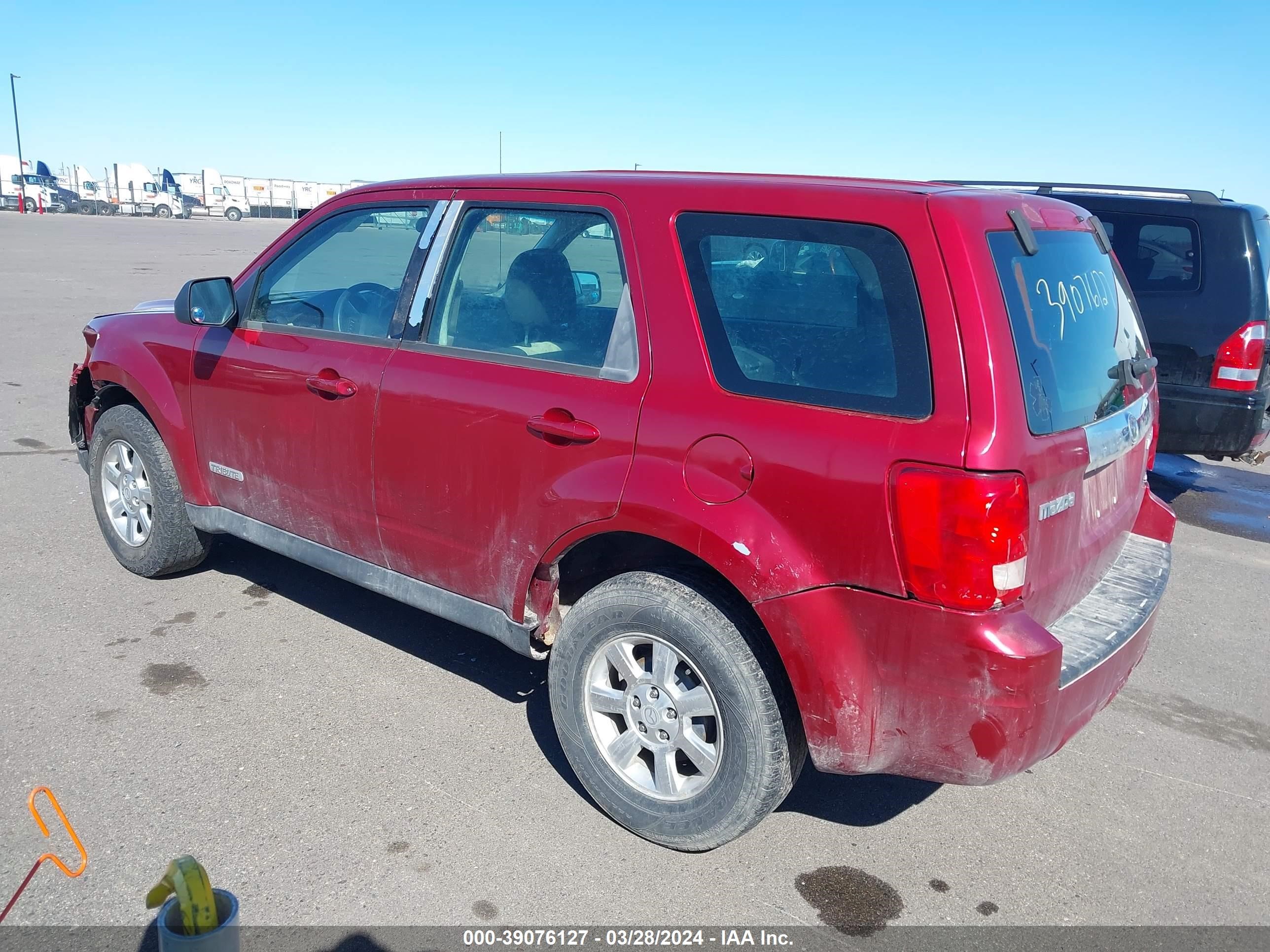 Photo 2 VIN: 4F2CZ02Z28KM05839 - MAZDA TRIBUTE 