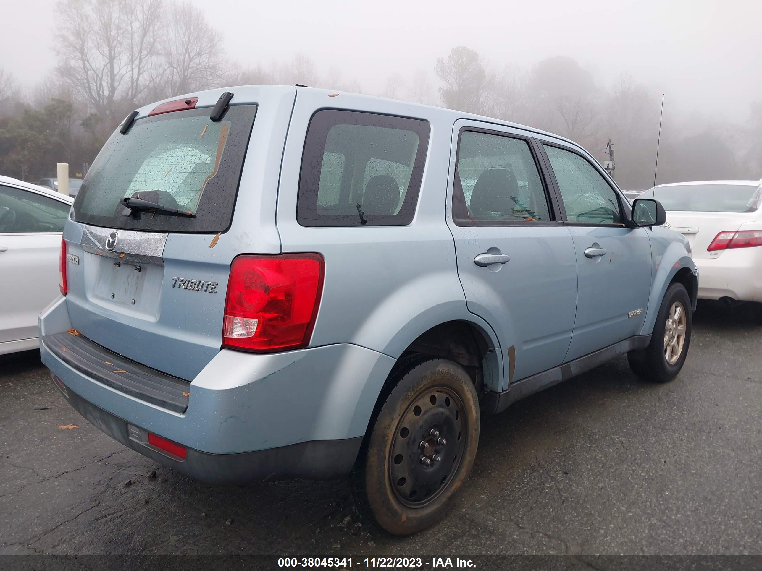 Photo 3 VIN: 4F2CZ02Z28KM07803 - MAZDA TRIBUTE 