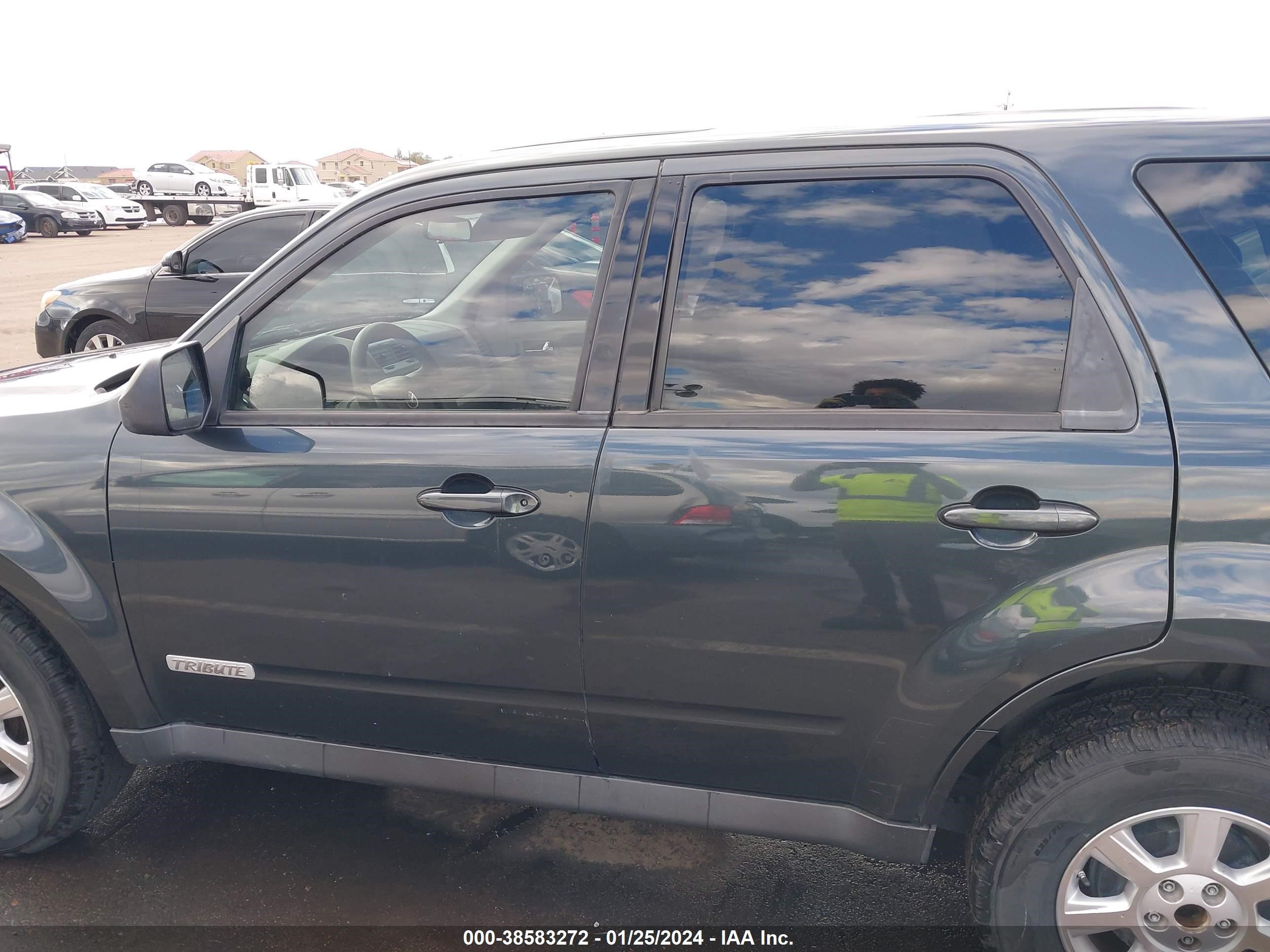 Photo 13 VIN: 4F2CZ02Z48KM15630 - MAZDA TRIBUTE 