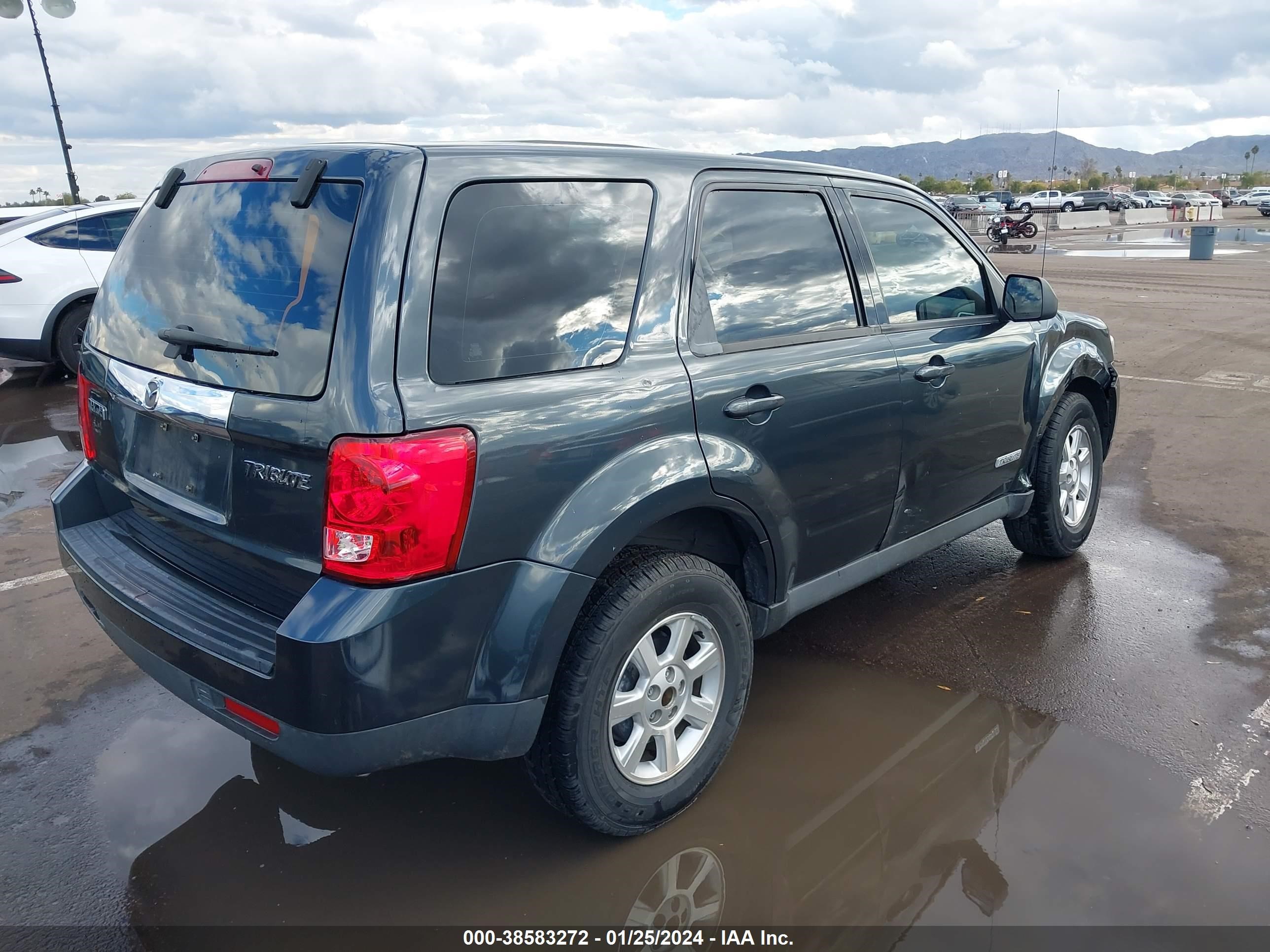 Photo 3 VIN: 4F2CZ02Z48KM15630 - MAZDA TRIBUTE 