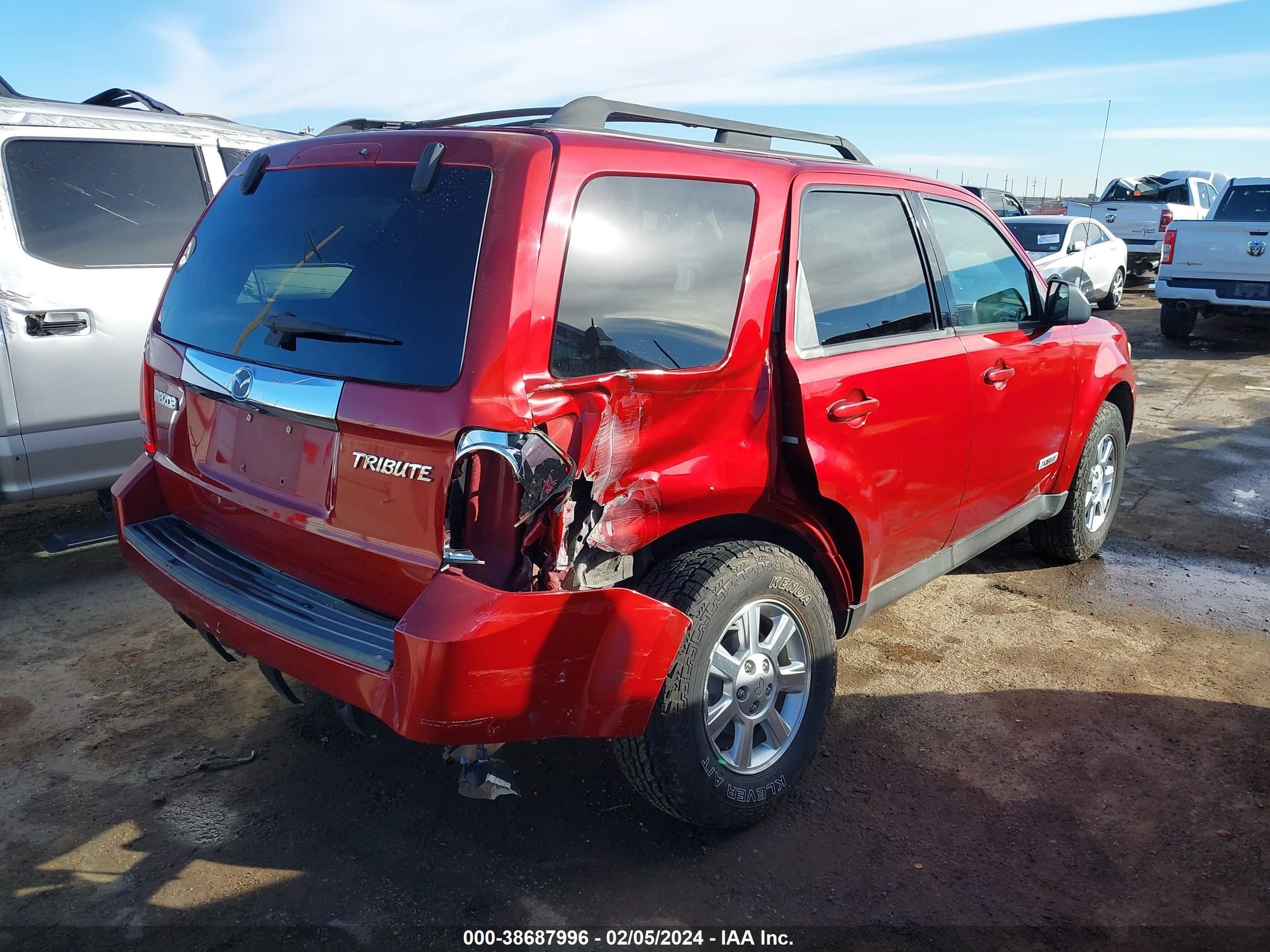 Photo 3 VIN: 4F2CZ02Z58KM10758 - MAZDA TRIBUTE 