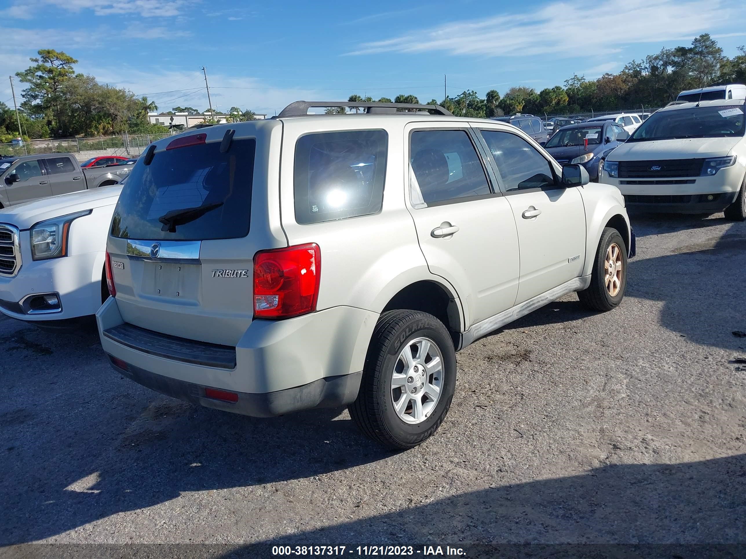 Photo 3 VIN: 4F2CZ02Z78KM00460 - MAZDA TRIBUTE 