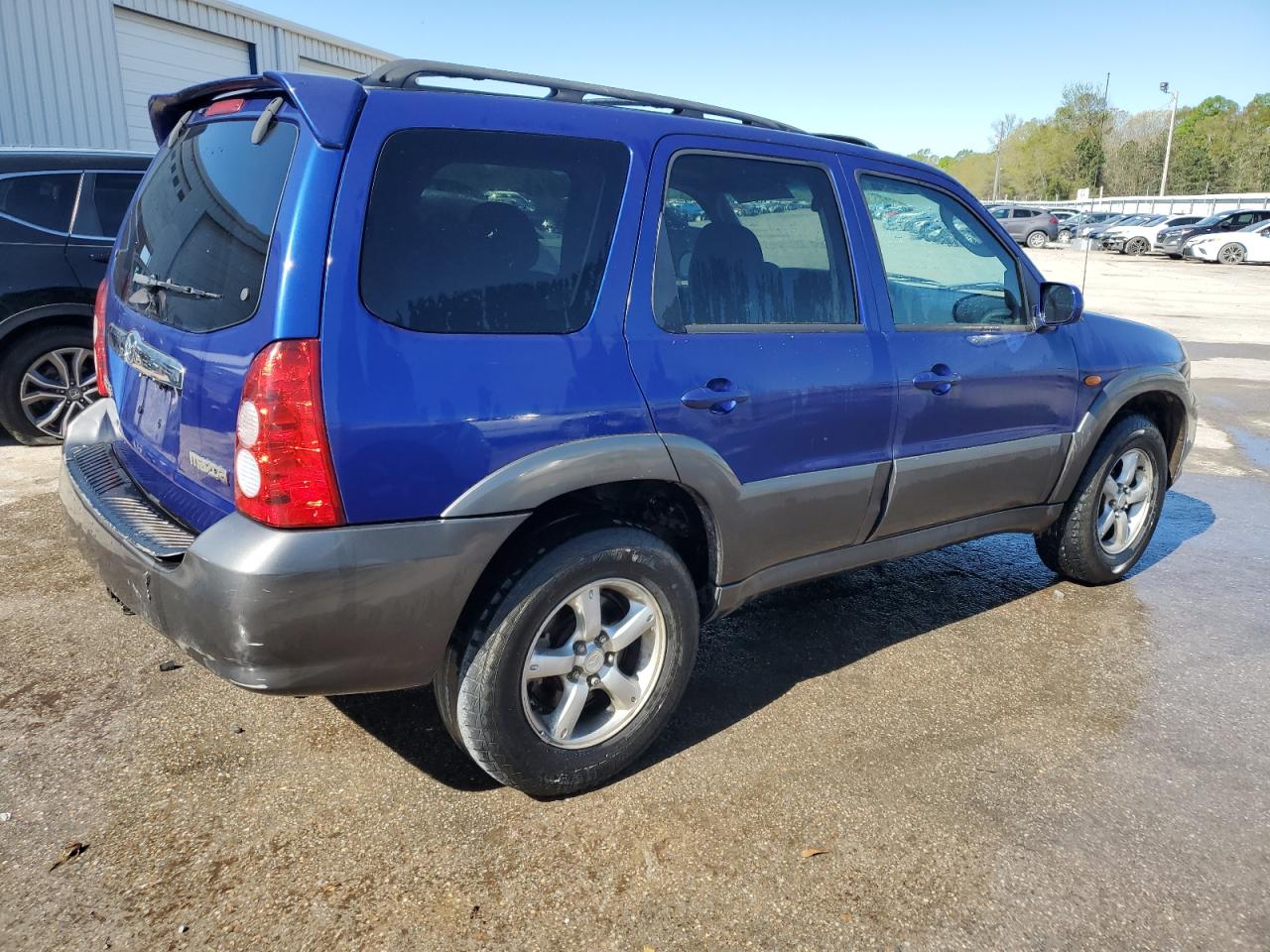 Photo 2 VIN: 4F2CZ04105KM17040 - MAZDA TRIBUTE 