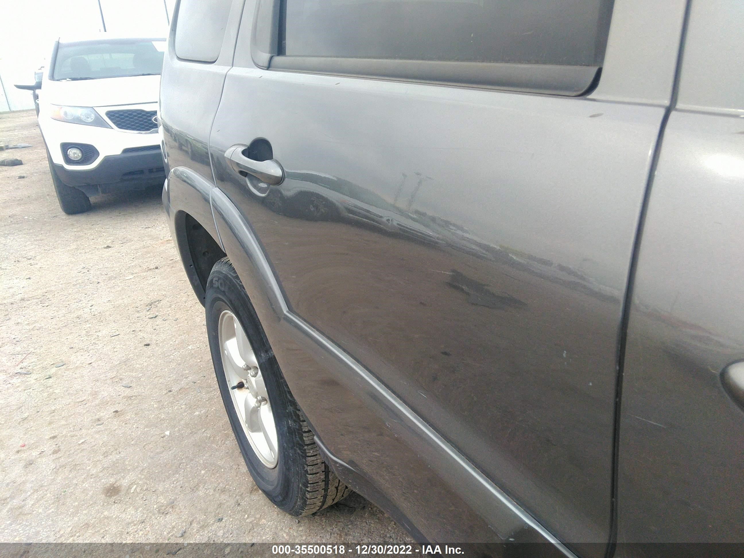 Photo 5 VIN: 4F2CZ04155KM35839 - MAZDA TRIBUTE 