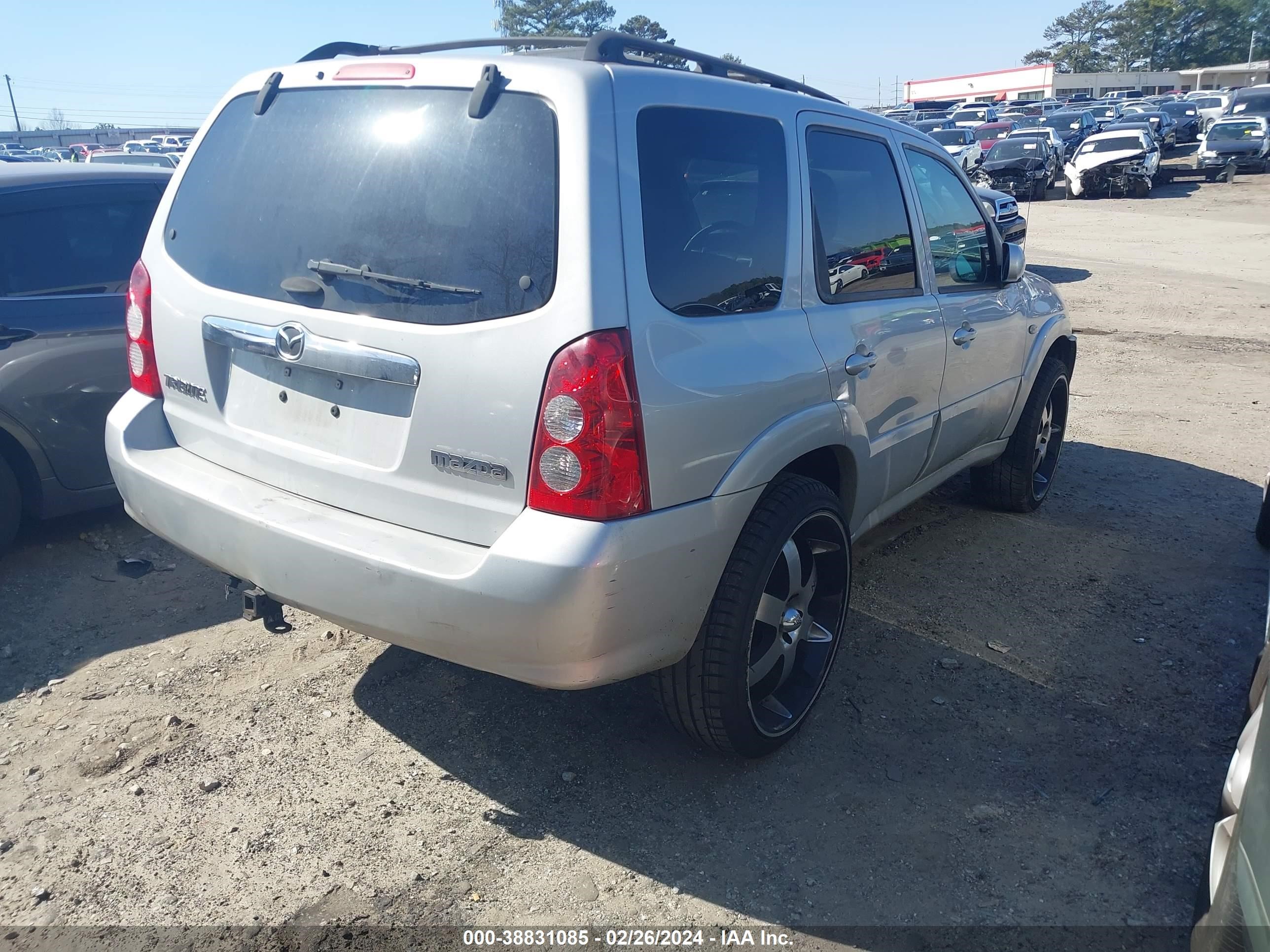 Photo 3 VIN: 4F2CZ04175KM34479 - MAZDA TRIBUTE 