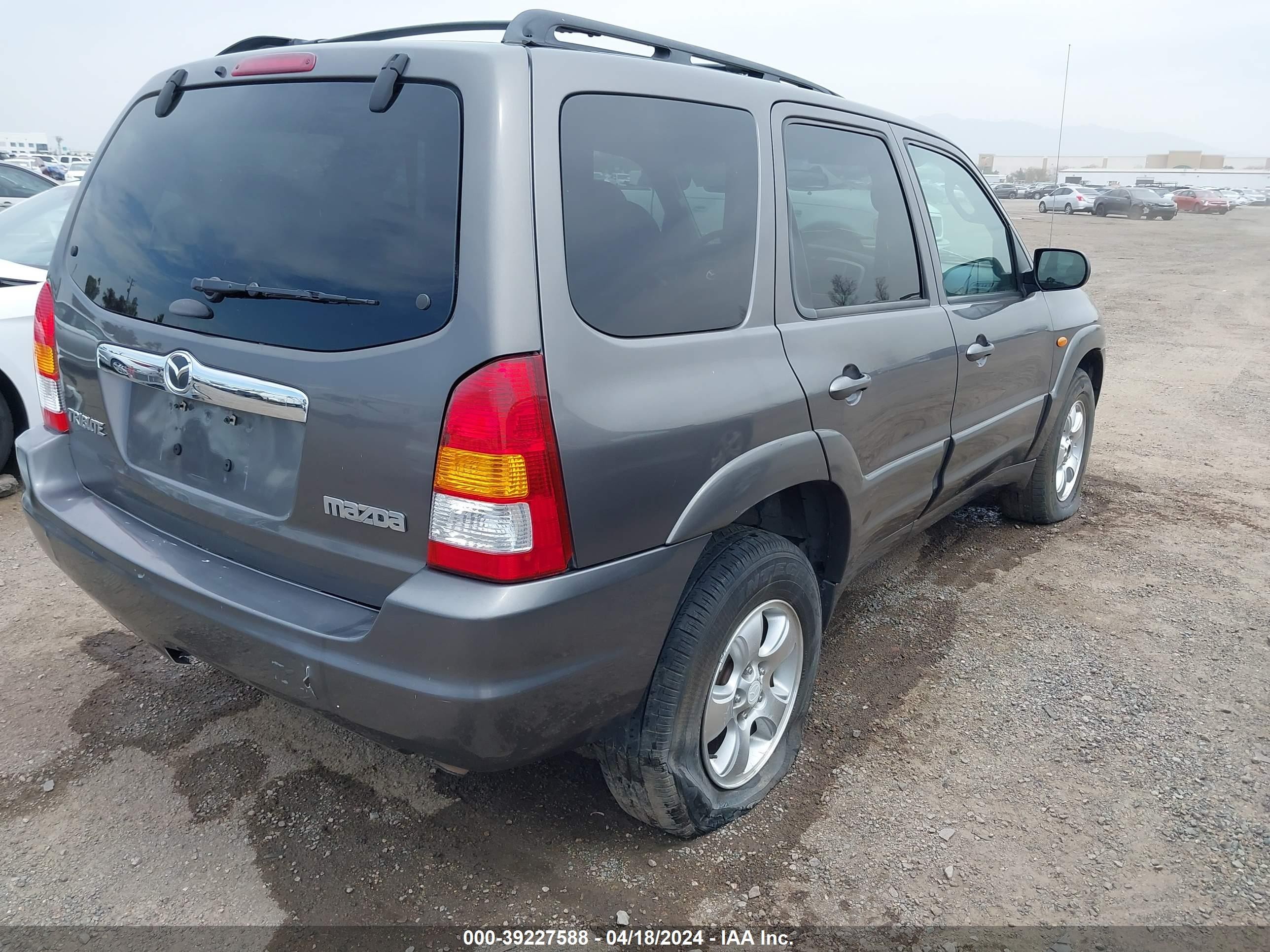 Photo 5 VIN: 4F2CZ06113KM34830 - MAZDA TRIBUTE 