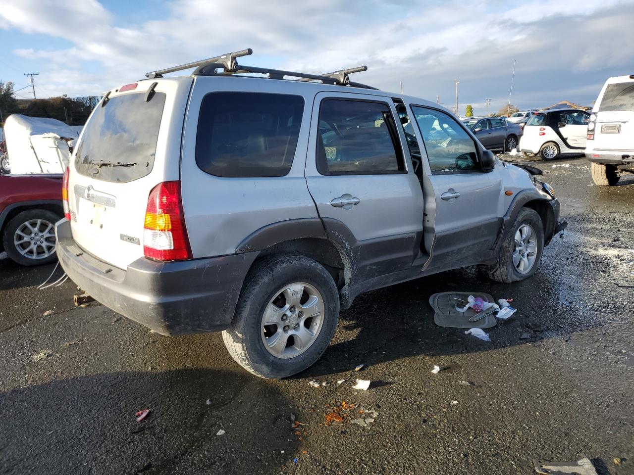 Photo 2 VIN: 4F2CZ06133KM25577 - MAZDA TRIBUTE 