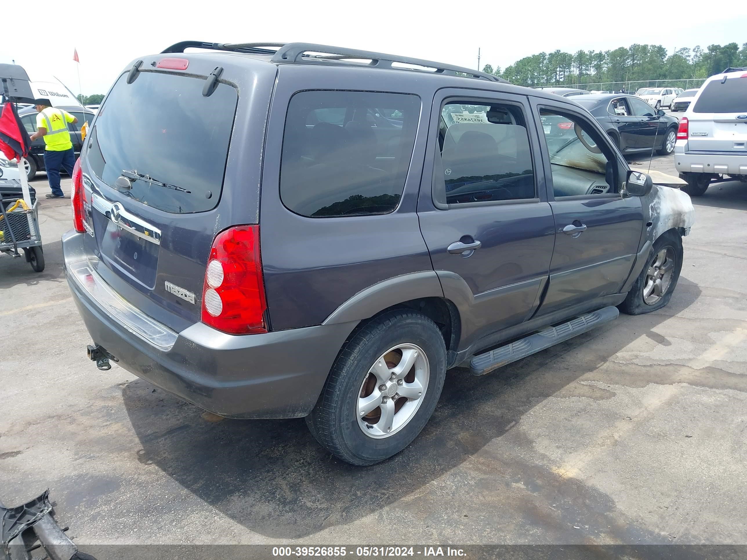 Photo 3 VIN: 4F2CZ06185KM32351 - MAZDA TRIBUTE 