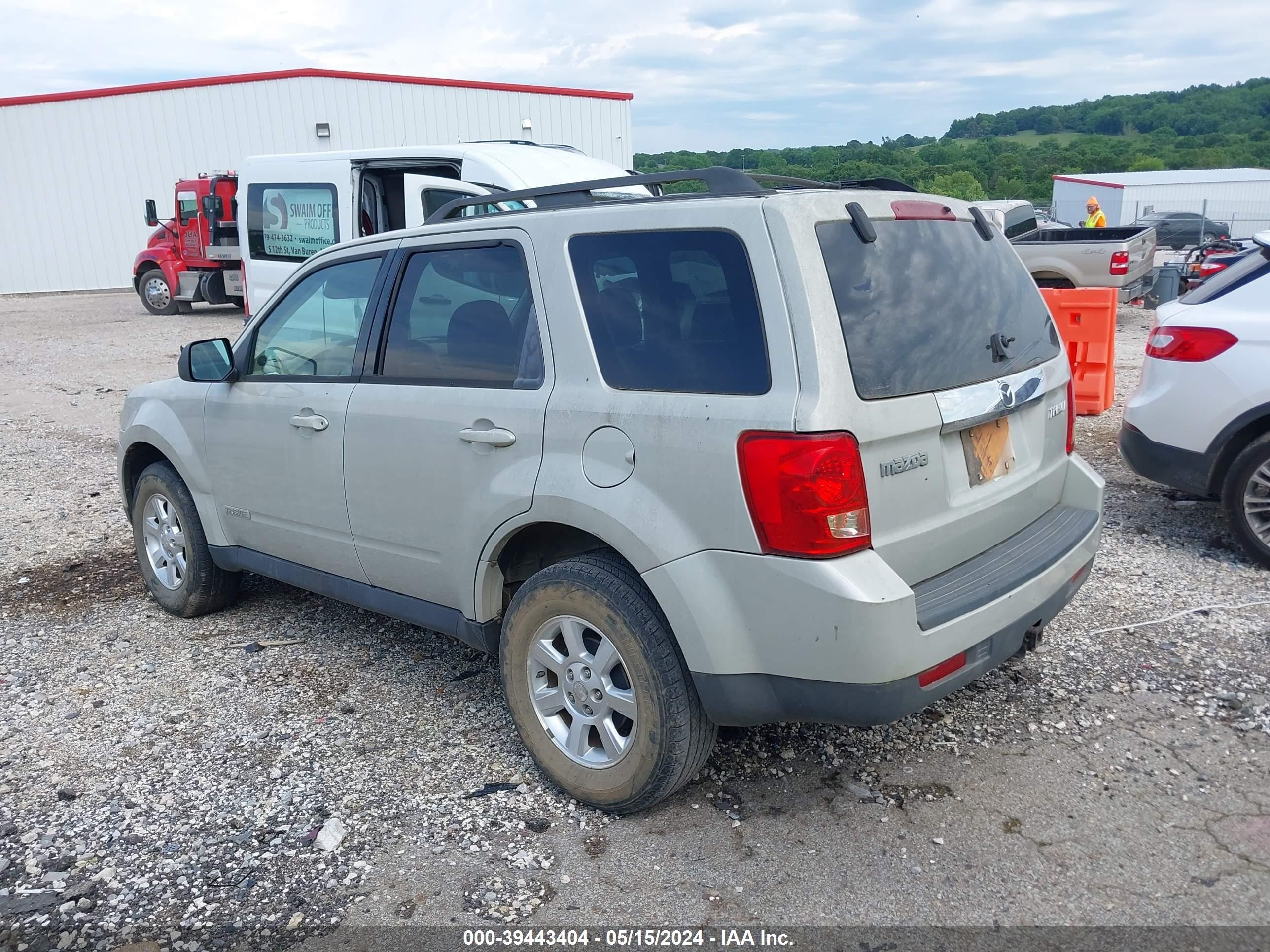 Photo 2 VIN: 4F2CZ06188KM07597 - MAZDA TRIBUTE 