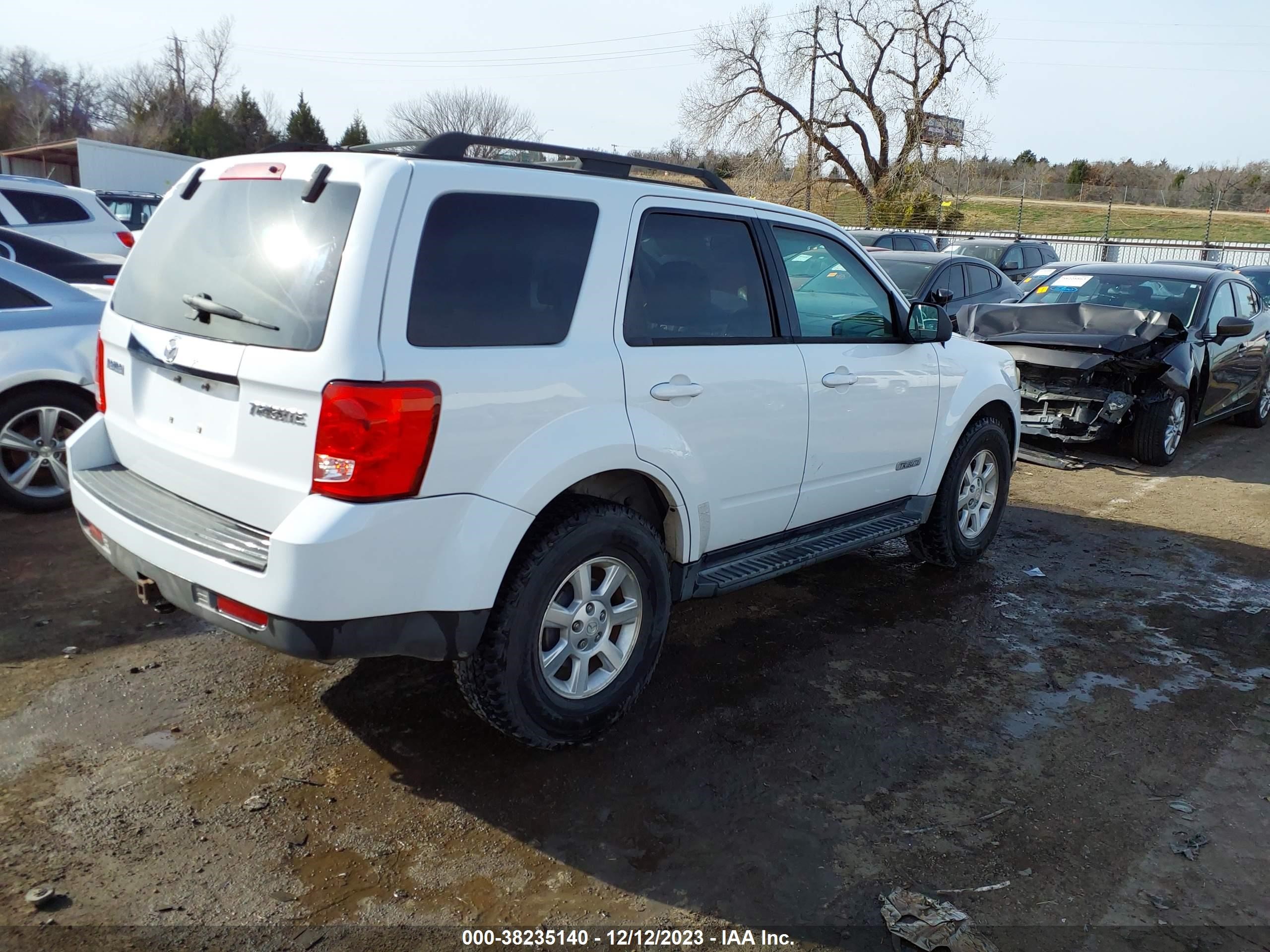 Photo 3 VIN: 4F2CZ06198KM14347 - MAZDA TRIBUTE 