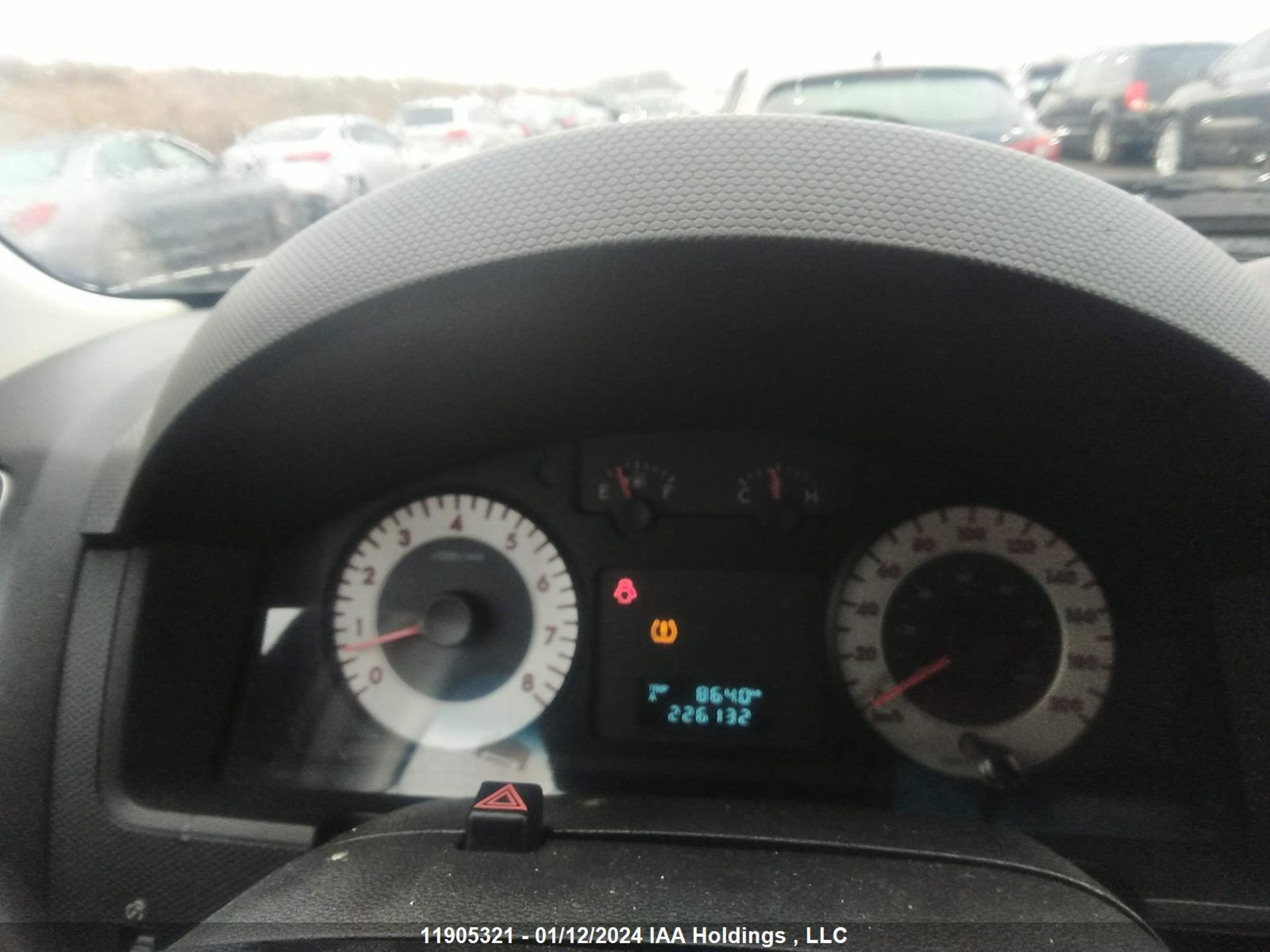 Photo 6 VIN: 4F2CZ06G19KM02764 - MAZDA TRIBUTE 