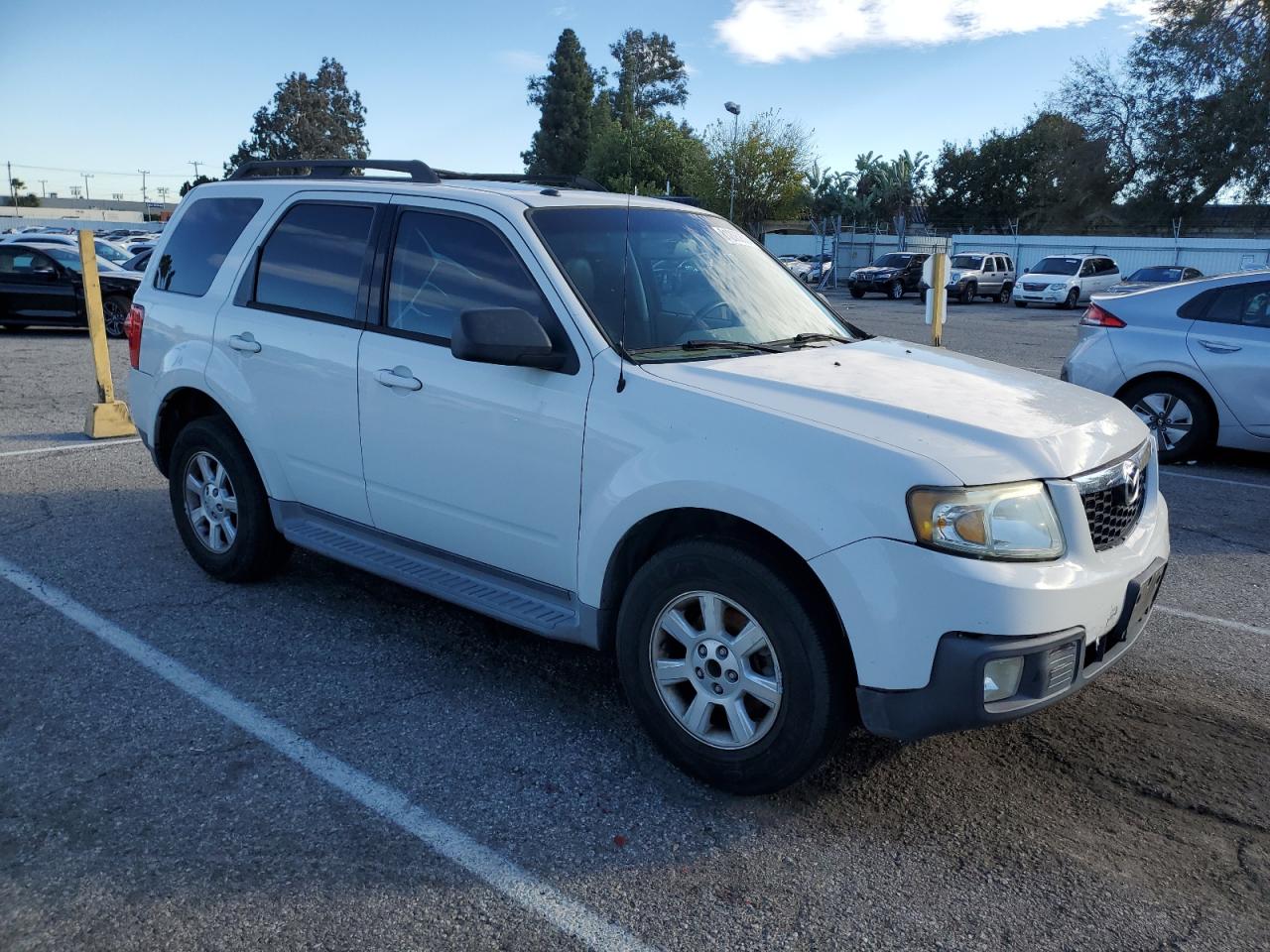 Photo 3 VIN: 4F2CZ06G59KM03187 - MAZDA TRIBUTE 