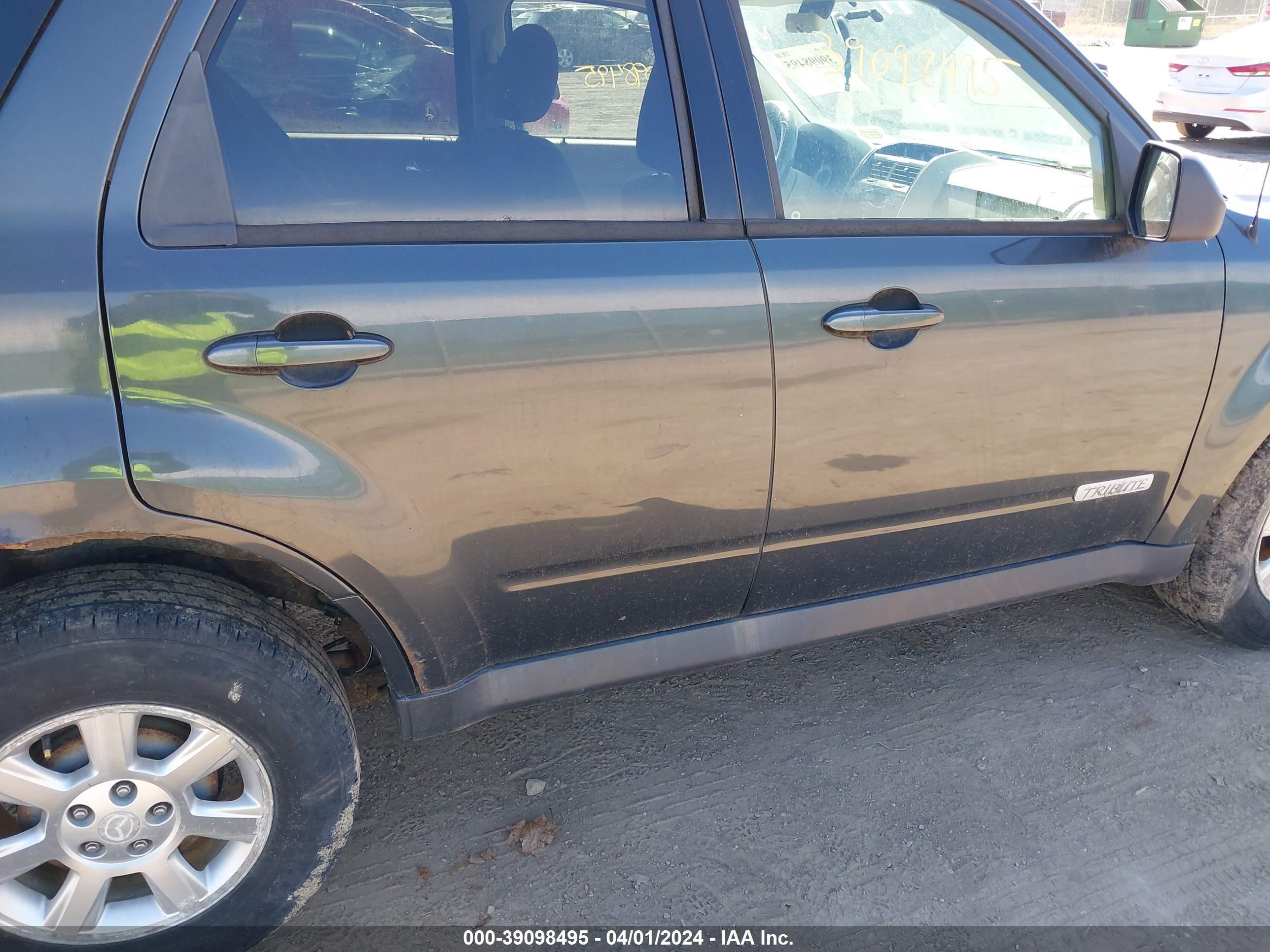 Photo 5 VIN: 4F2CZ92Z78KM12791 - MAZDA TRIBUTE 