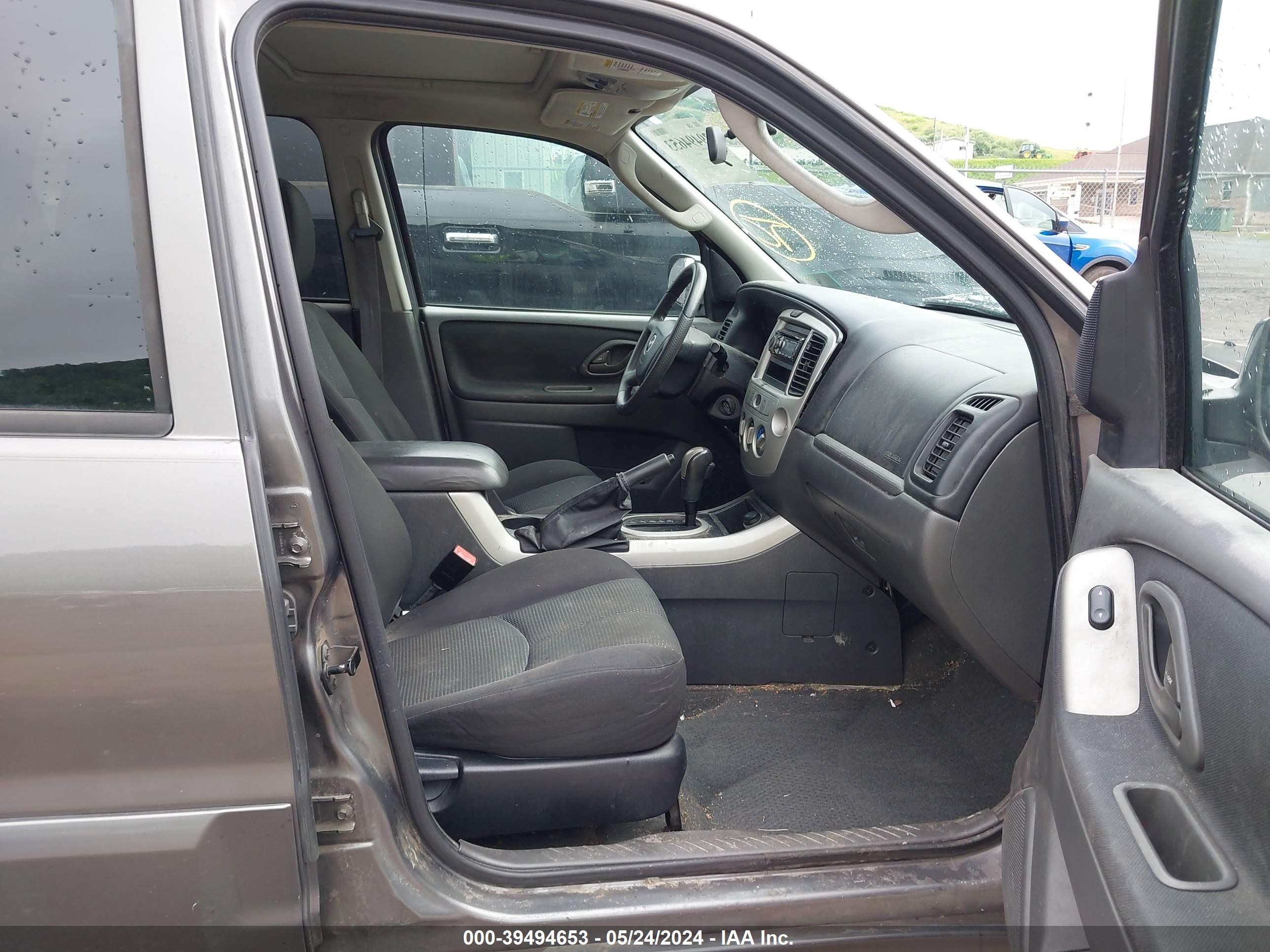 Photo 4 VIN: 4F2CZ94116KM01676 - MAZDA TRIBUTE 