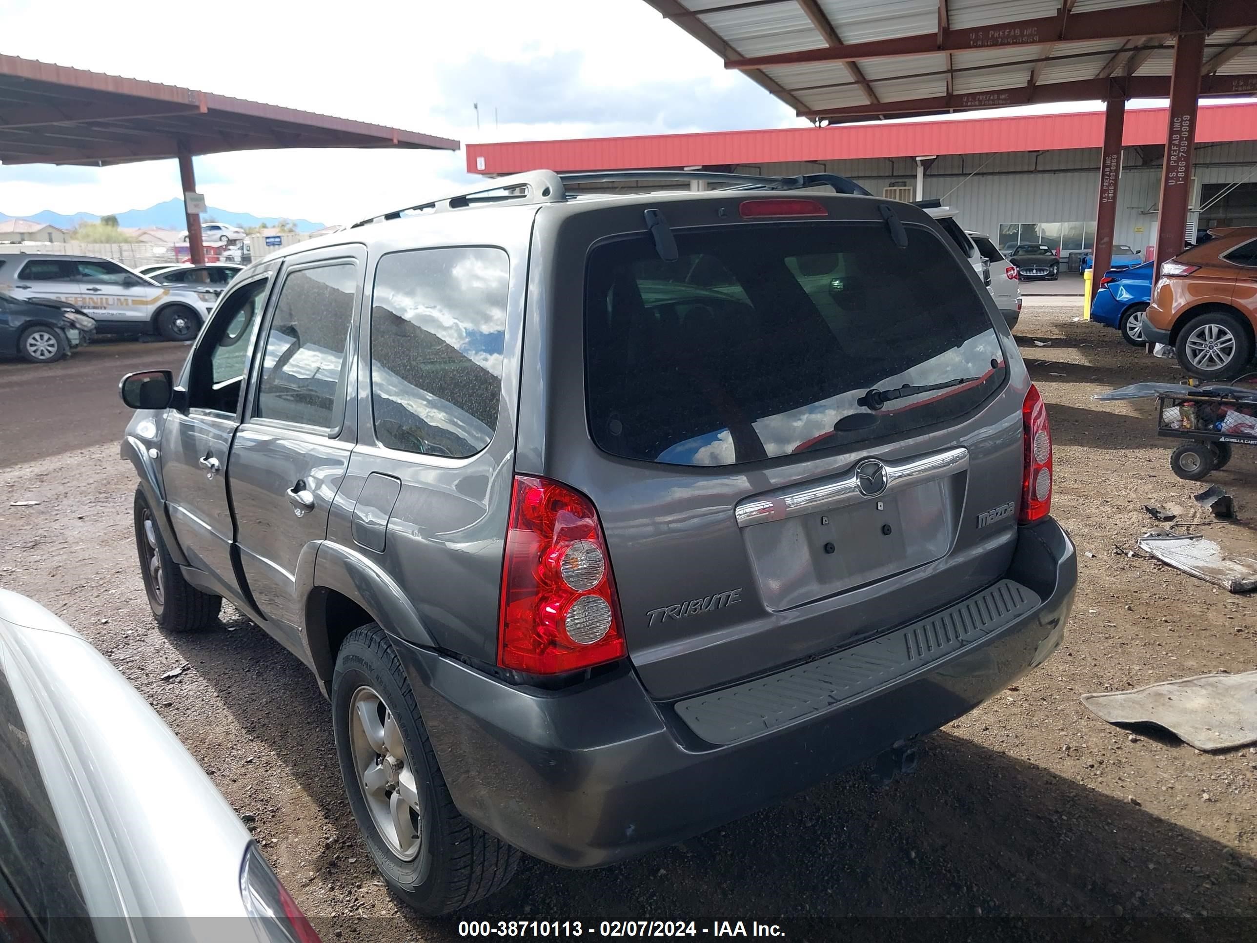 Photo 2 VIN: 4F2CZ94145KM40695 - MAZDA TRIBUTE 