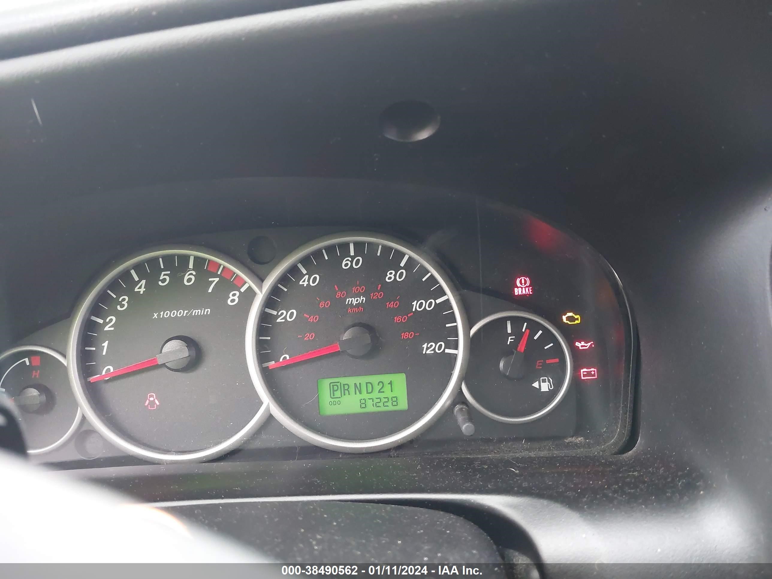 Photo 6 VIN: 4F2CZ94155KM47221 - MAZDA TRIBUTE 