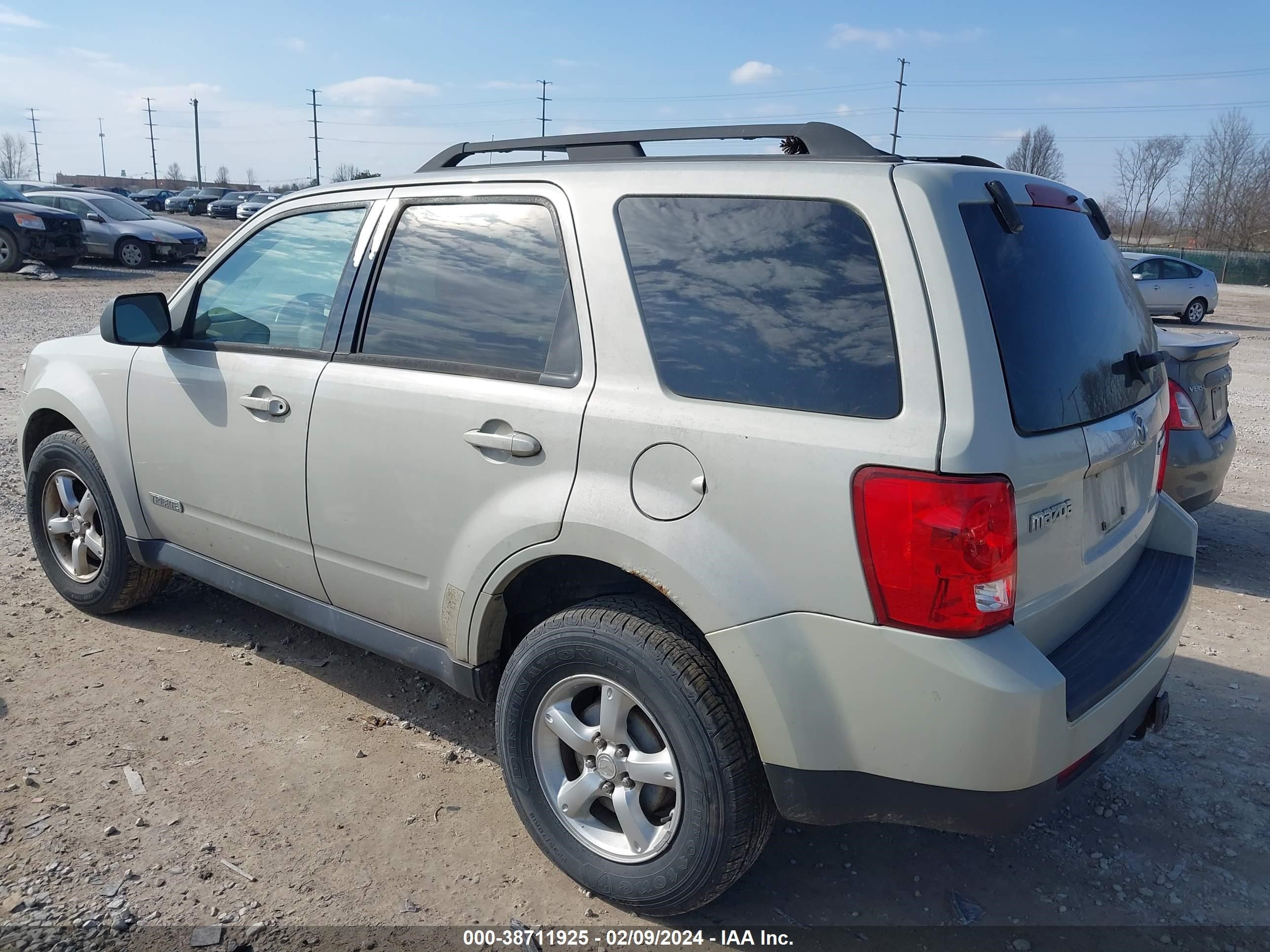 Photo 2 VIN: 4F2CZ96118KM04416 - MAZDA TRIBUTE 