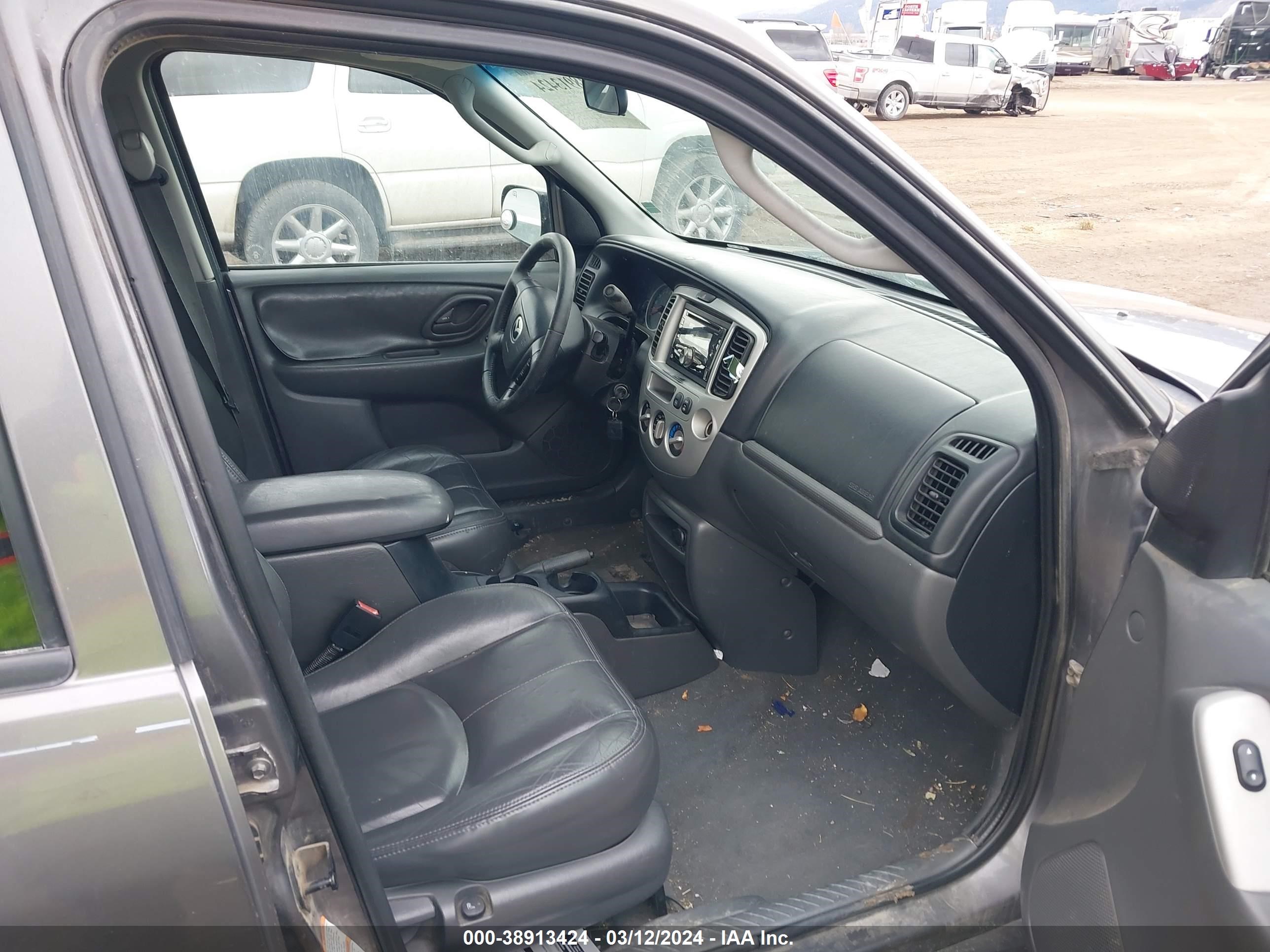 Photo 4 VIN: 4F2CZ96143KM50346 - MAZDA TRIBUTE 