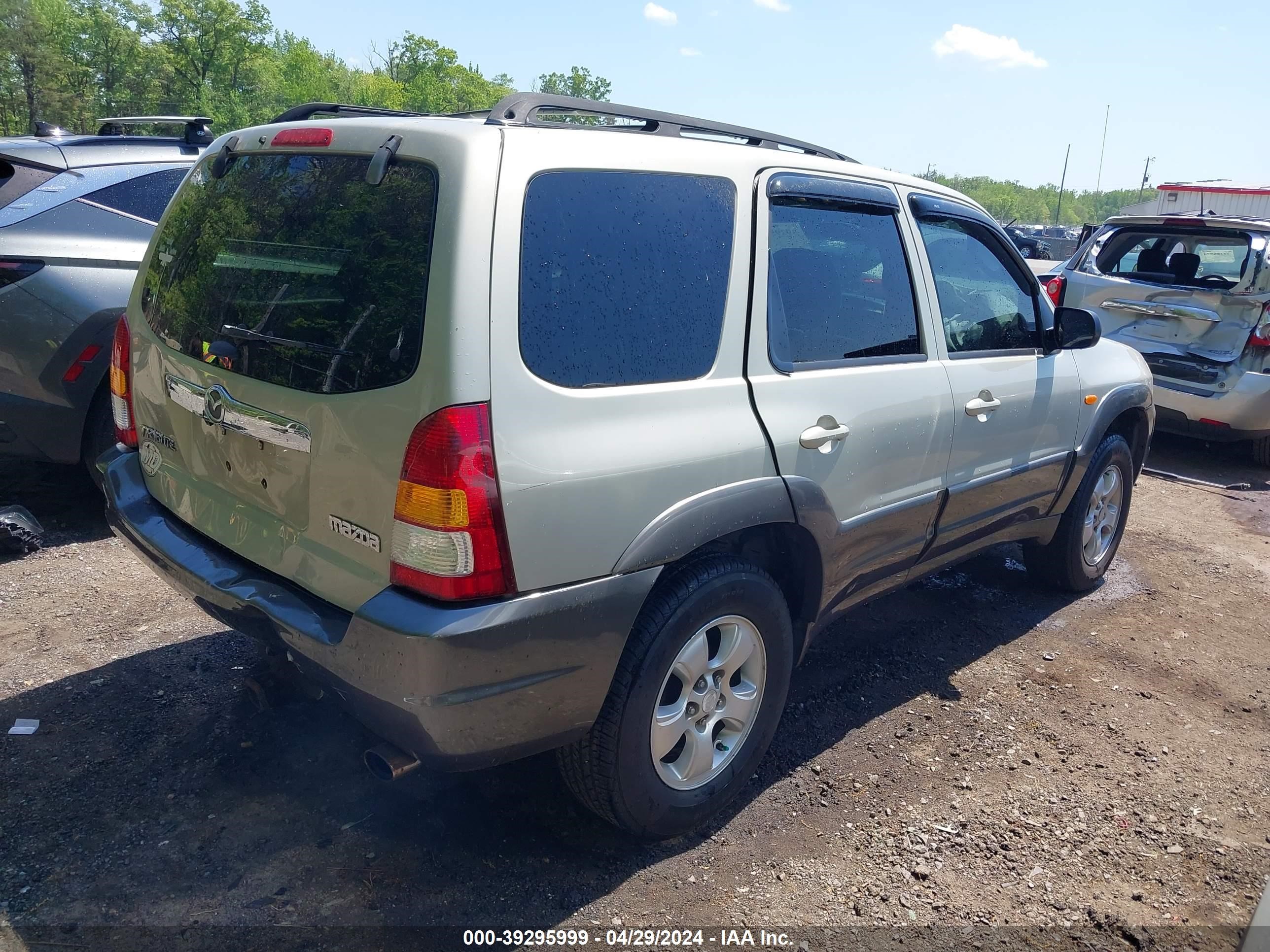 Photo 3 VIN: 4F2CZ96154KM32908 - MAZDA TRIBUTE 