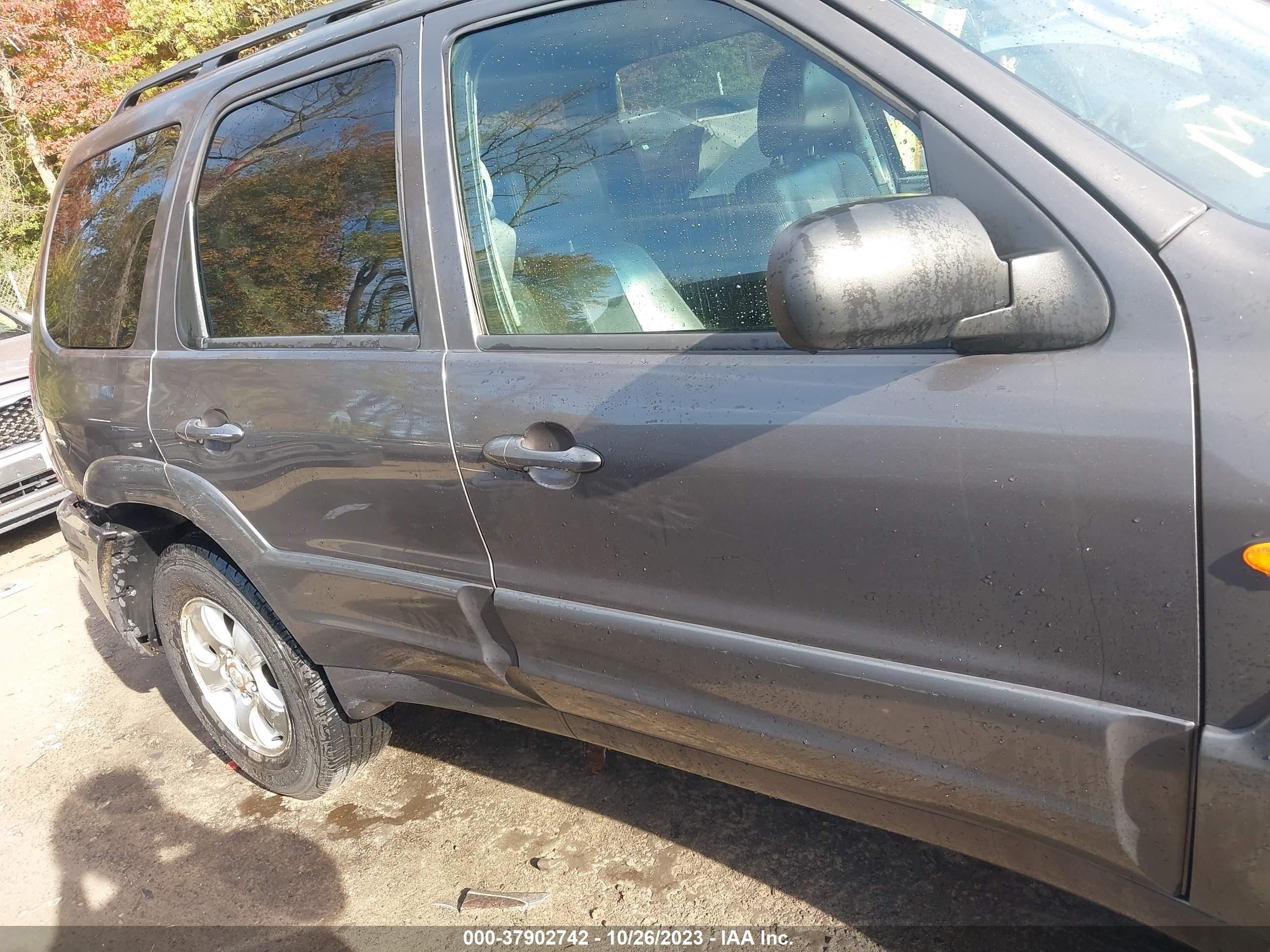 Photo 12 VIN: 4F2CZ96163KM30244 - MAZDA TRIBUTE 