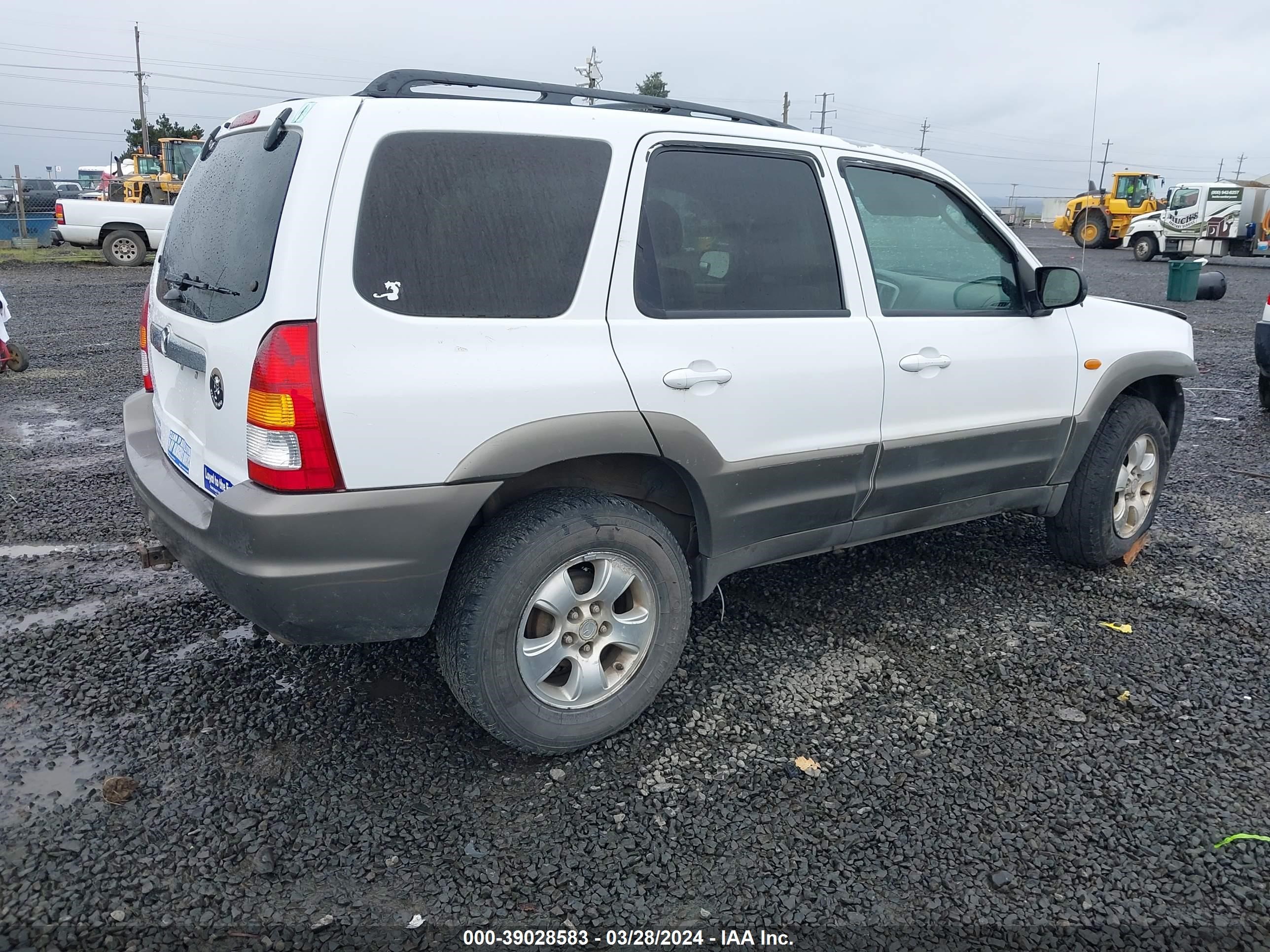 Photo 3 VIN: 4F2CZ96173KM33282 - MAZDA TRIBUTE 