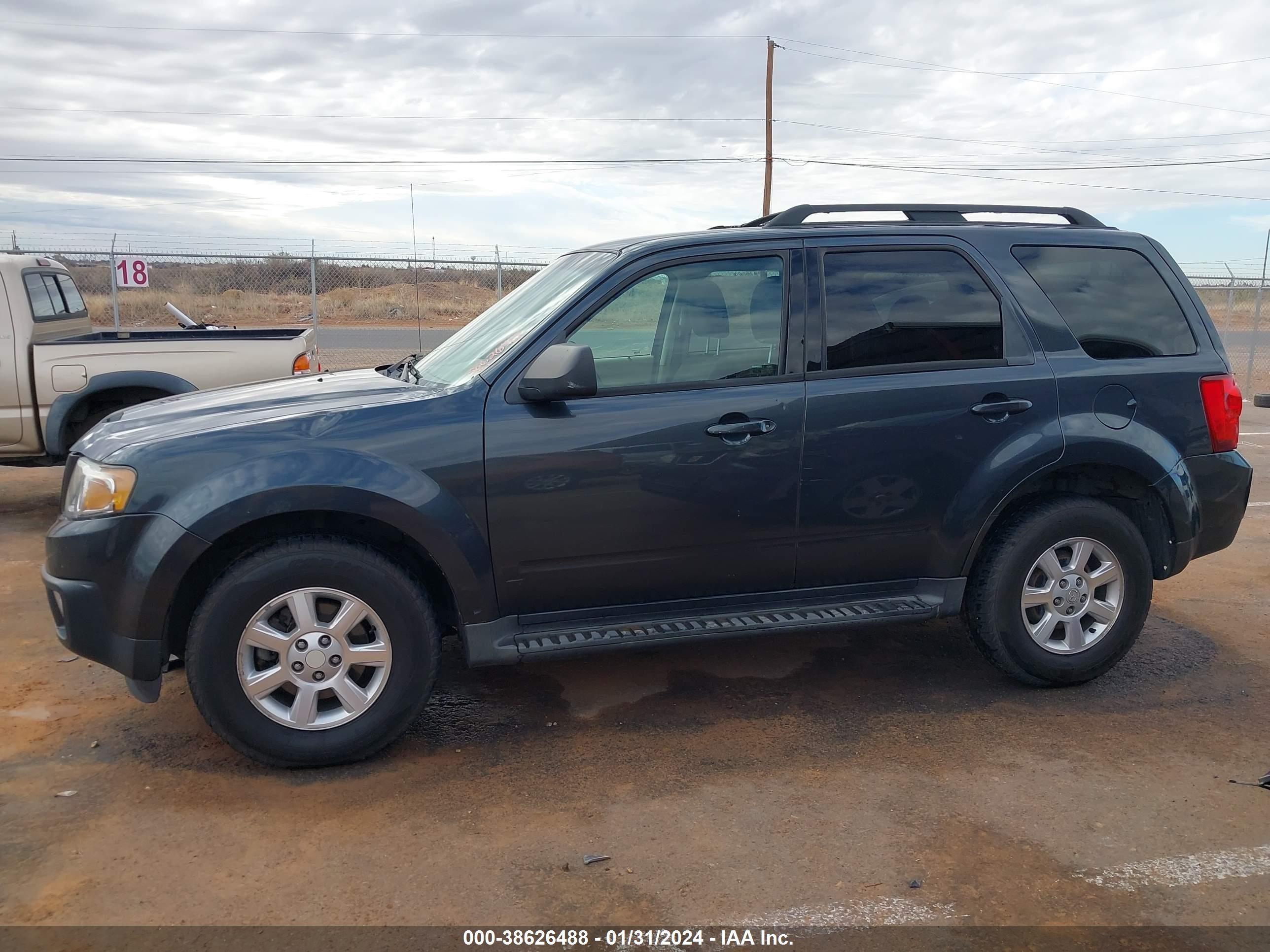 Photo 13 VIN: 4F2CZ96G19KM00176 - MAZDA TRIBUTE 