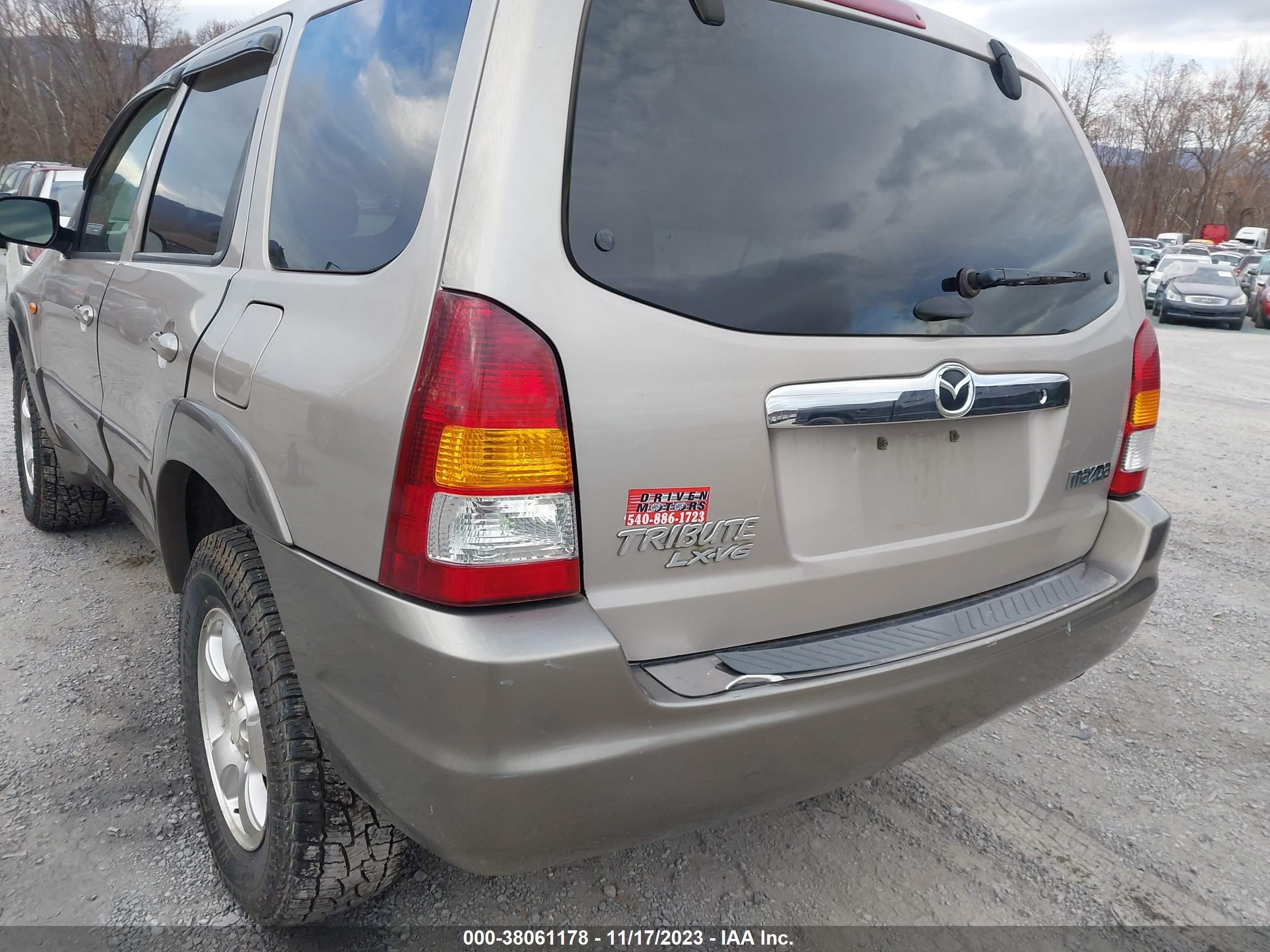 Photo 11 VIN: 4F2YU08102KM65695 - MAZDA TRIBUTE 