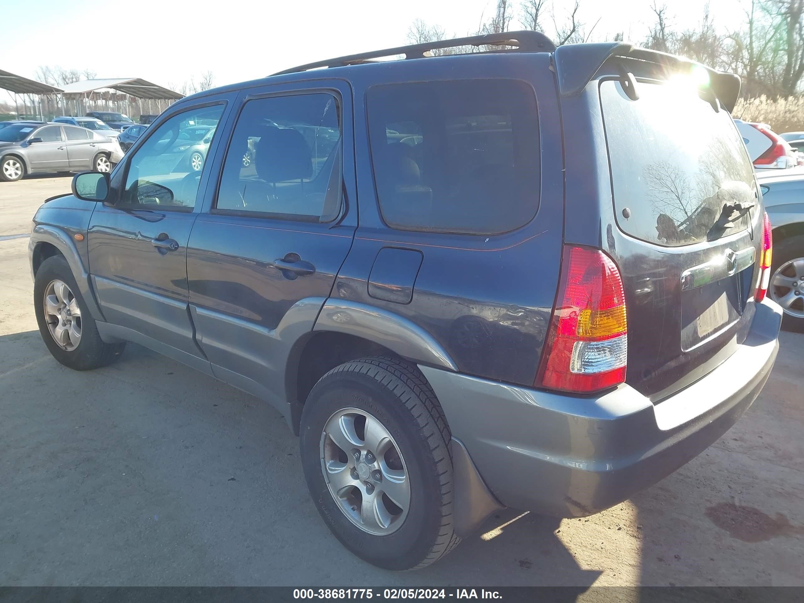 Photo 2 VIN: 4F2YU08132KM45926 - MAZDA TRIBUTE 